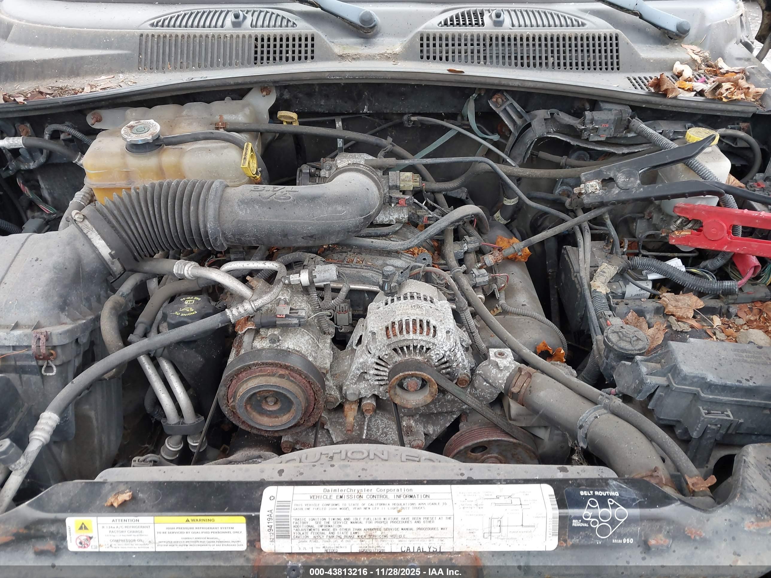 JEEP LIBERTY image 10