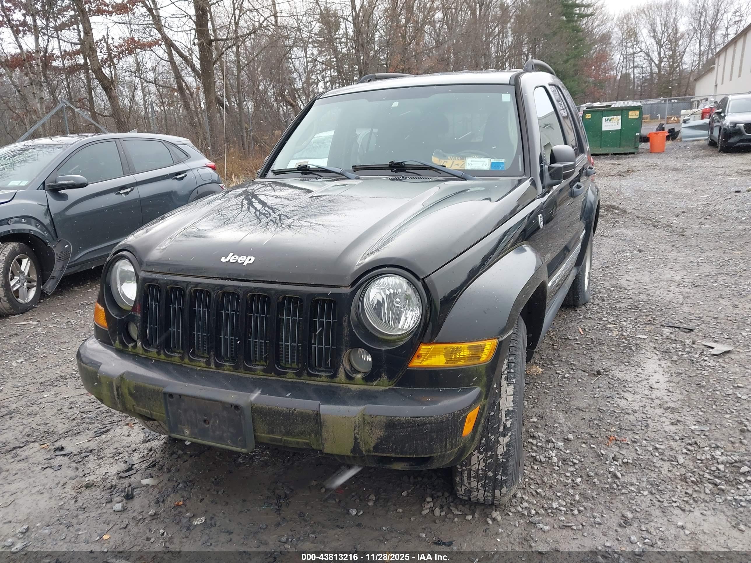 JEEP LIBERTY image 6