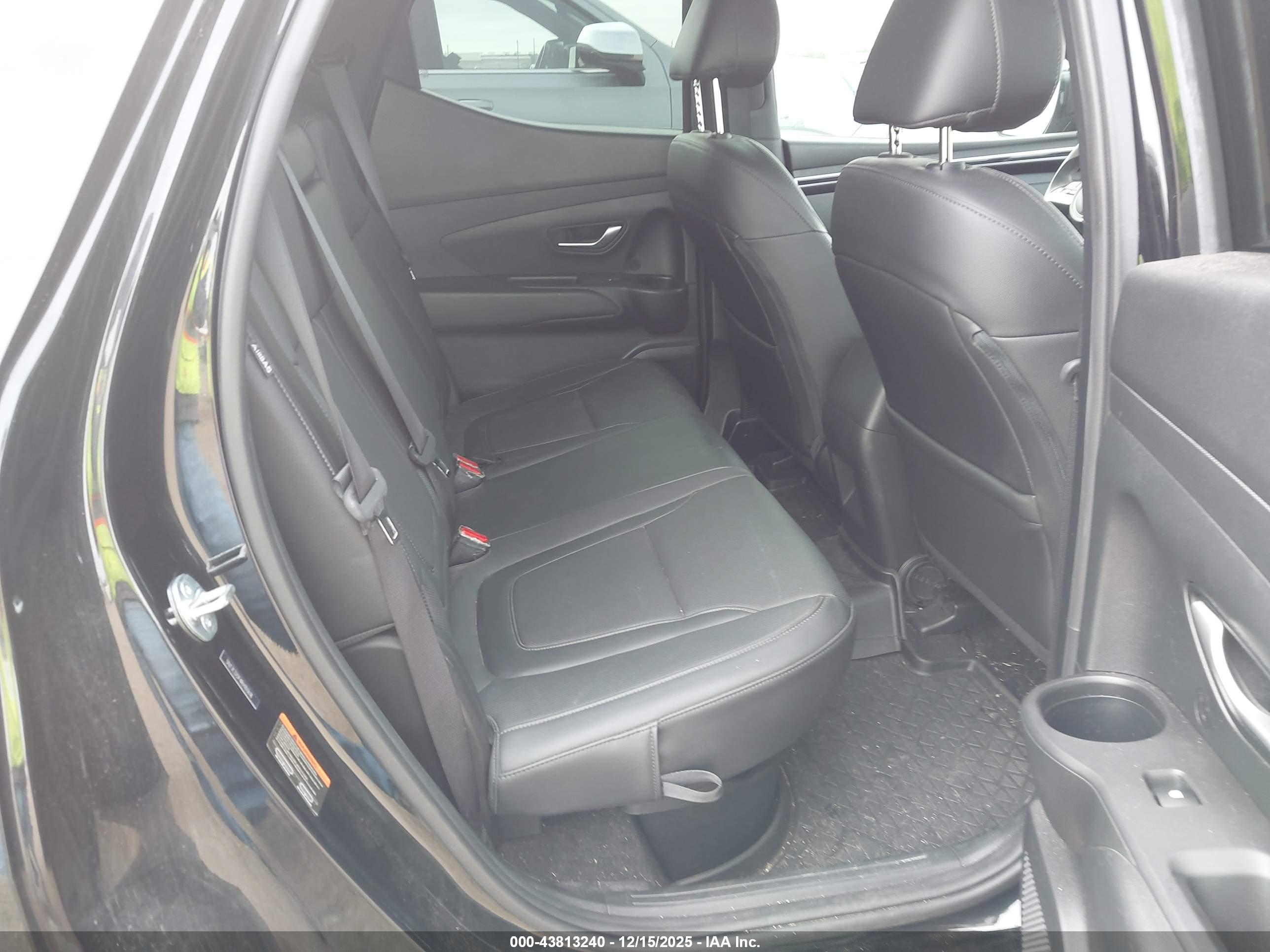 HYUNDAI SANTA image 8