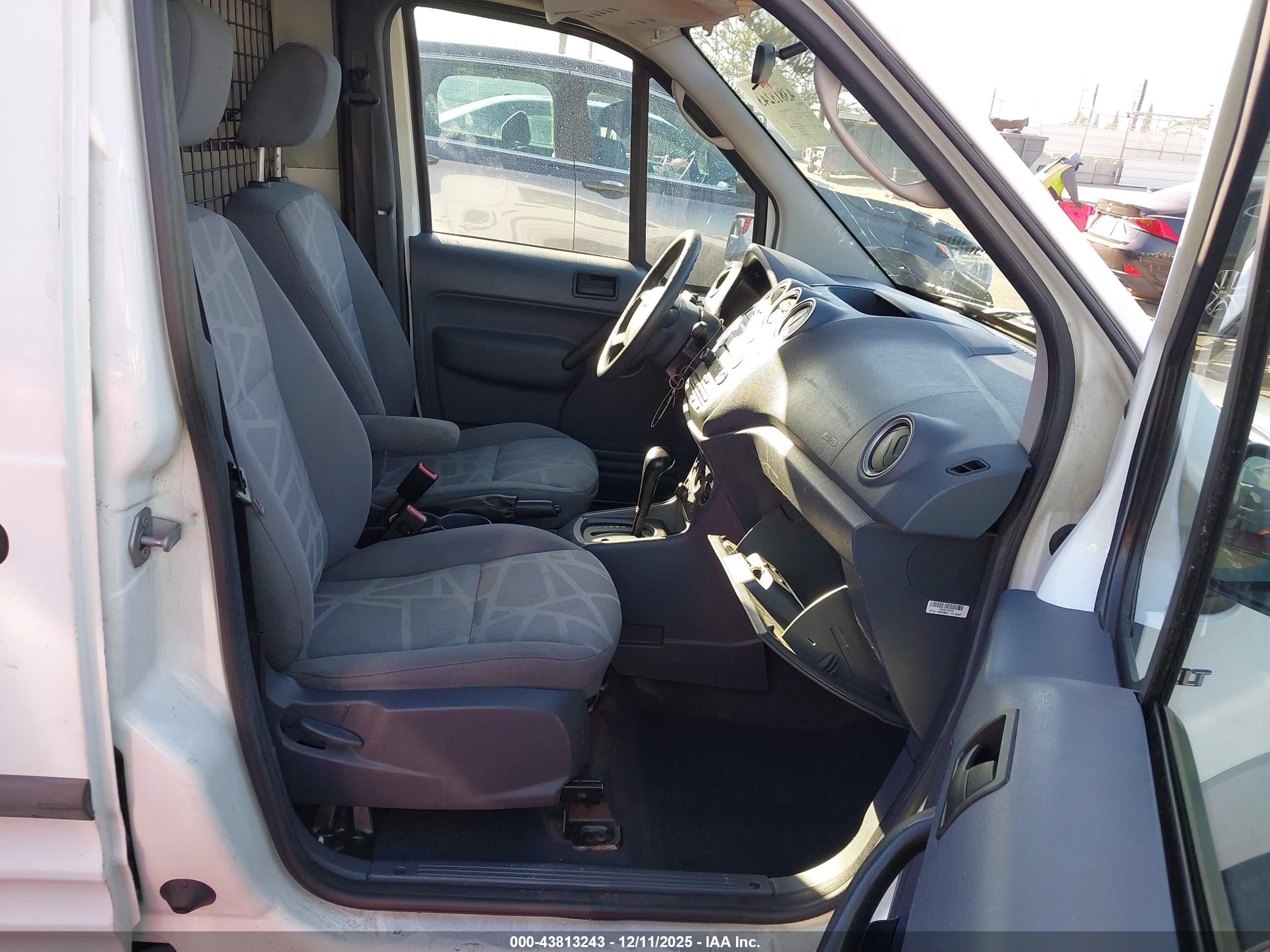 FORD TRANSIT image 5