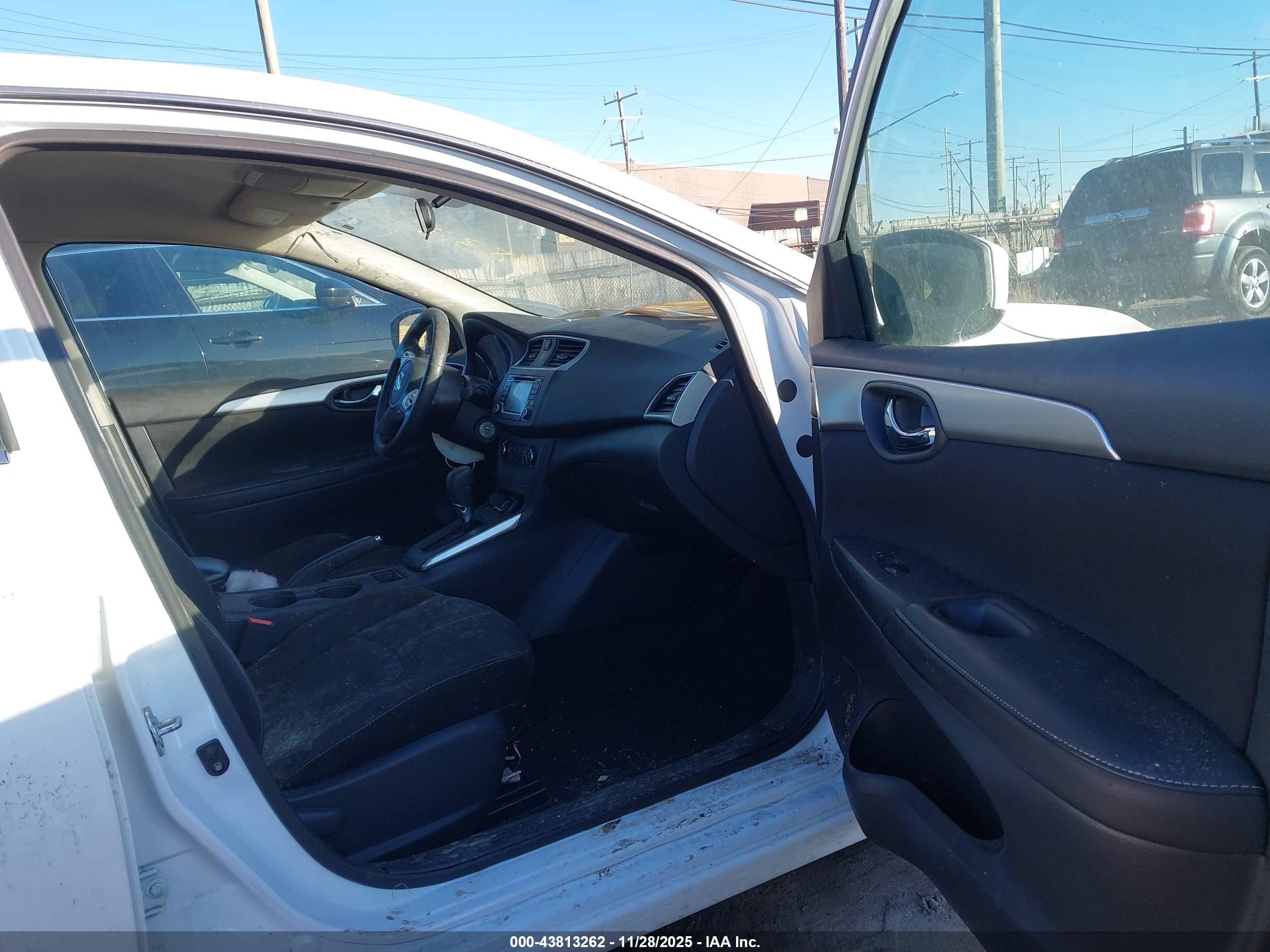 NISSAN SENTRA image 5