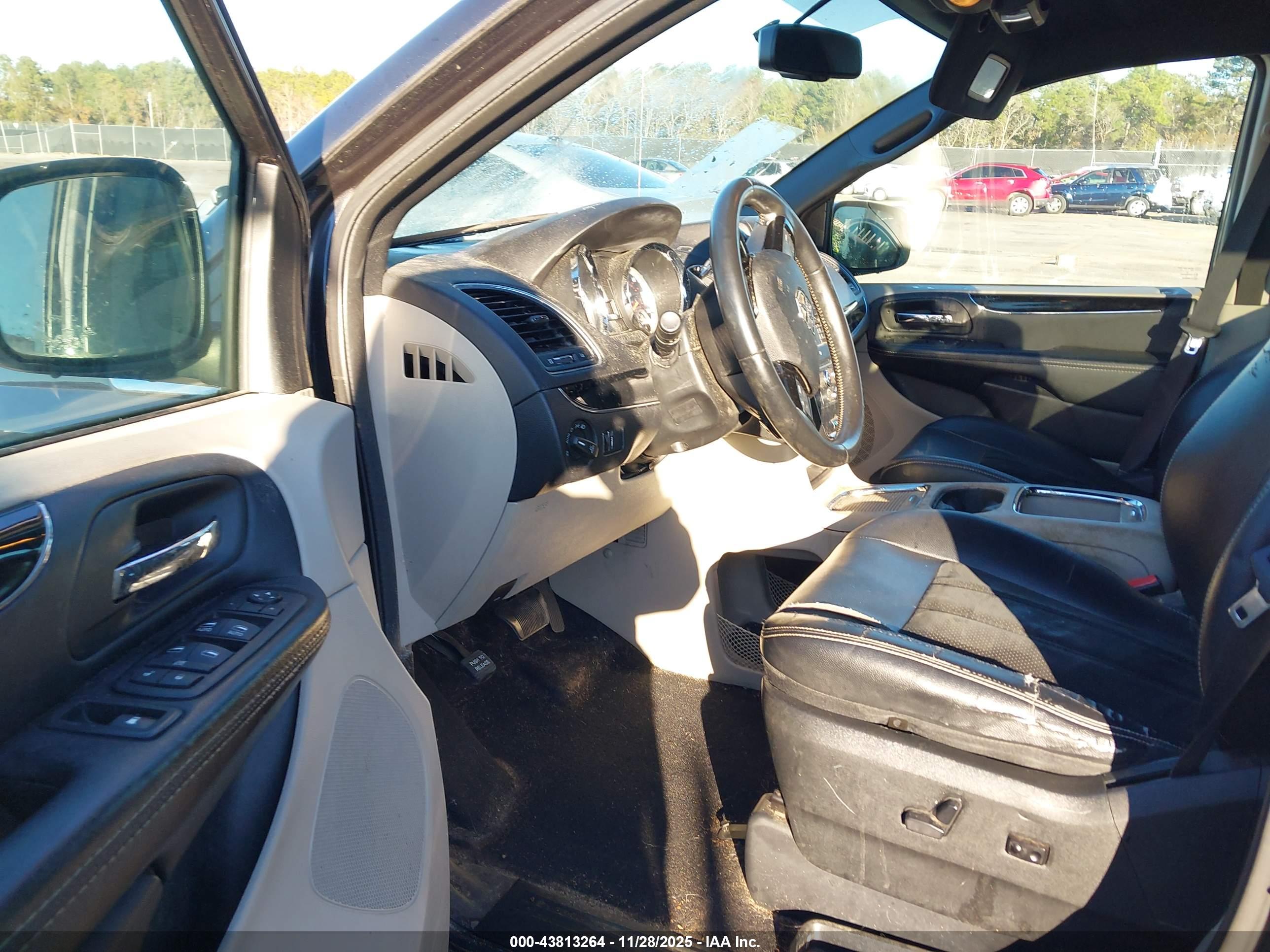 DODGE GRAND image 5