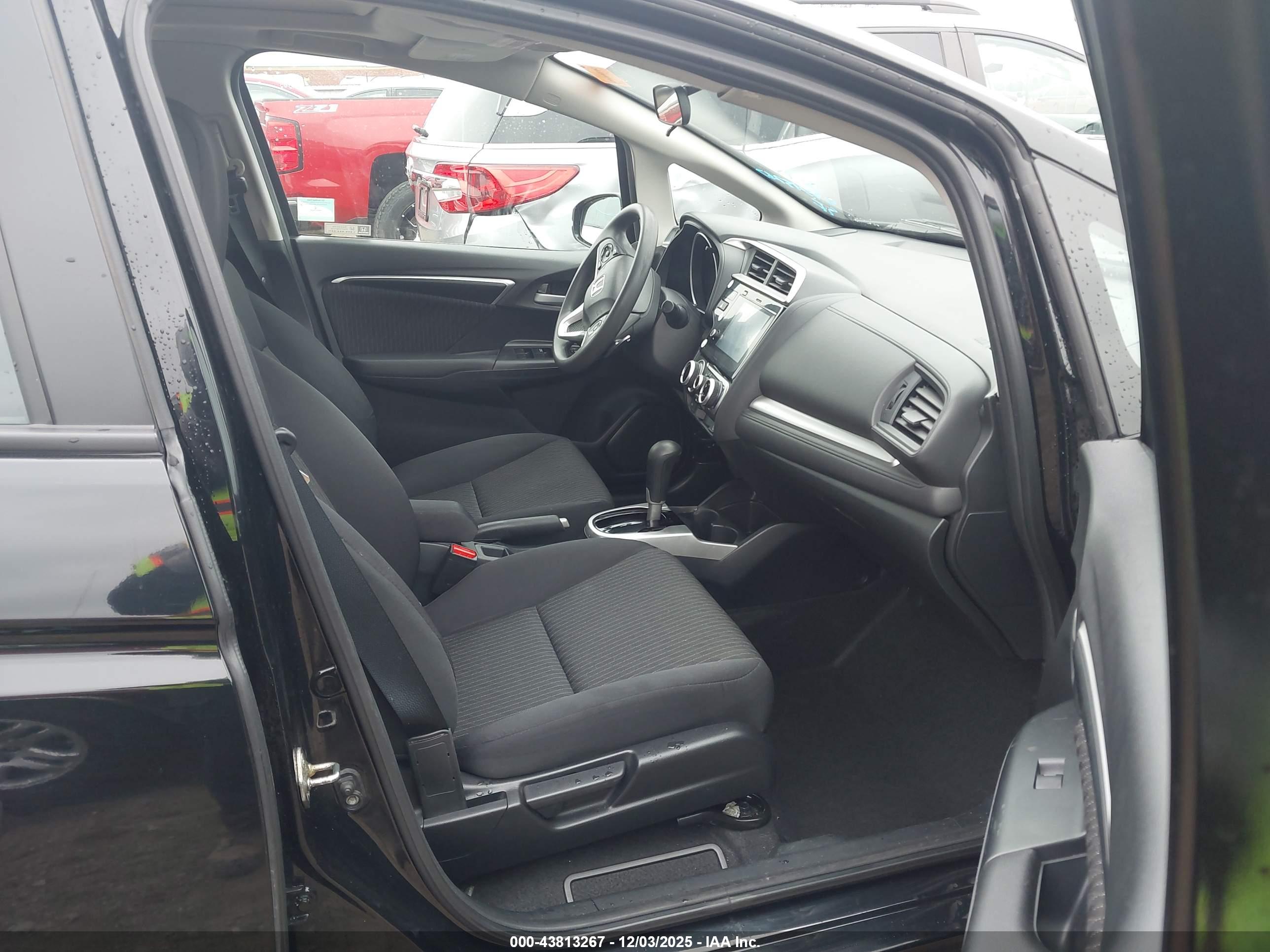 HONDA FIT image 5