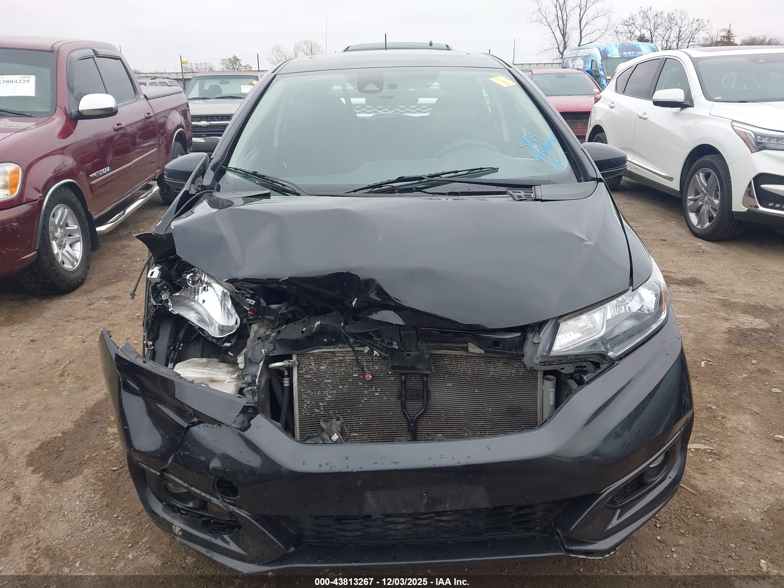HONDA FIT image 6