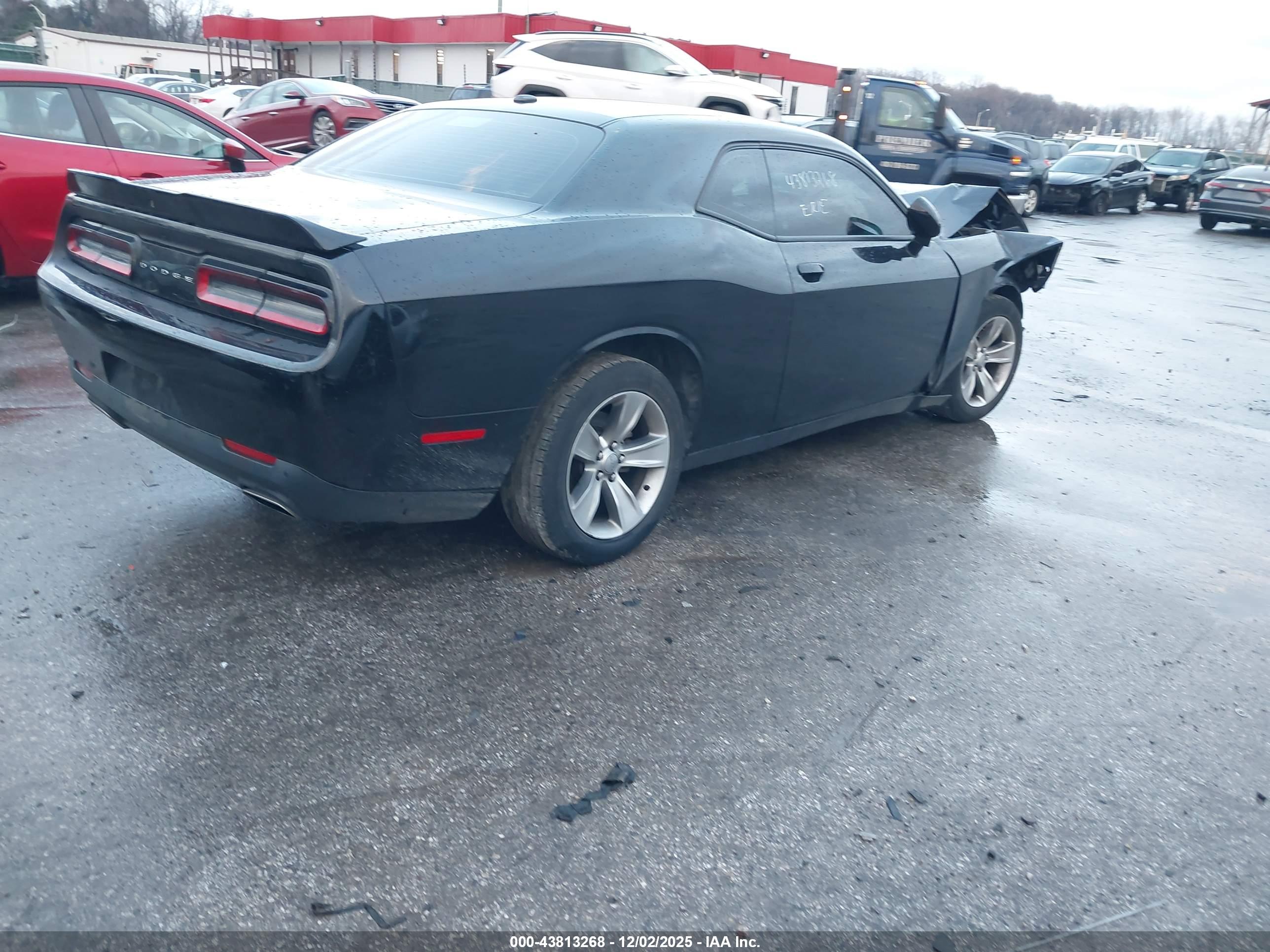 DODGE CHALLENGER image 4