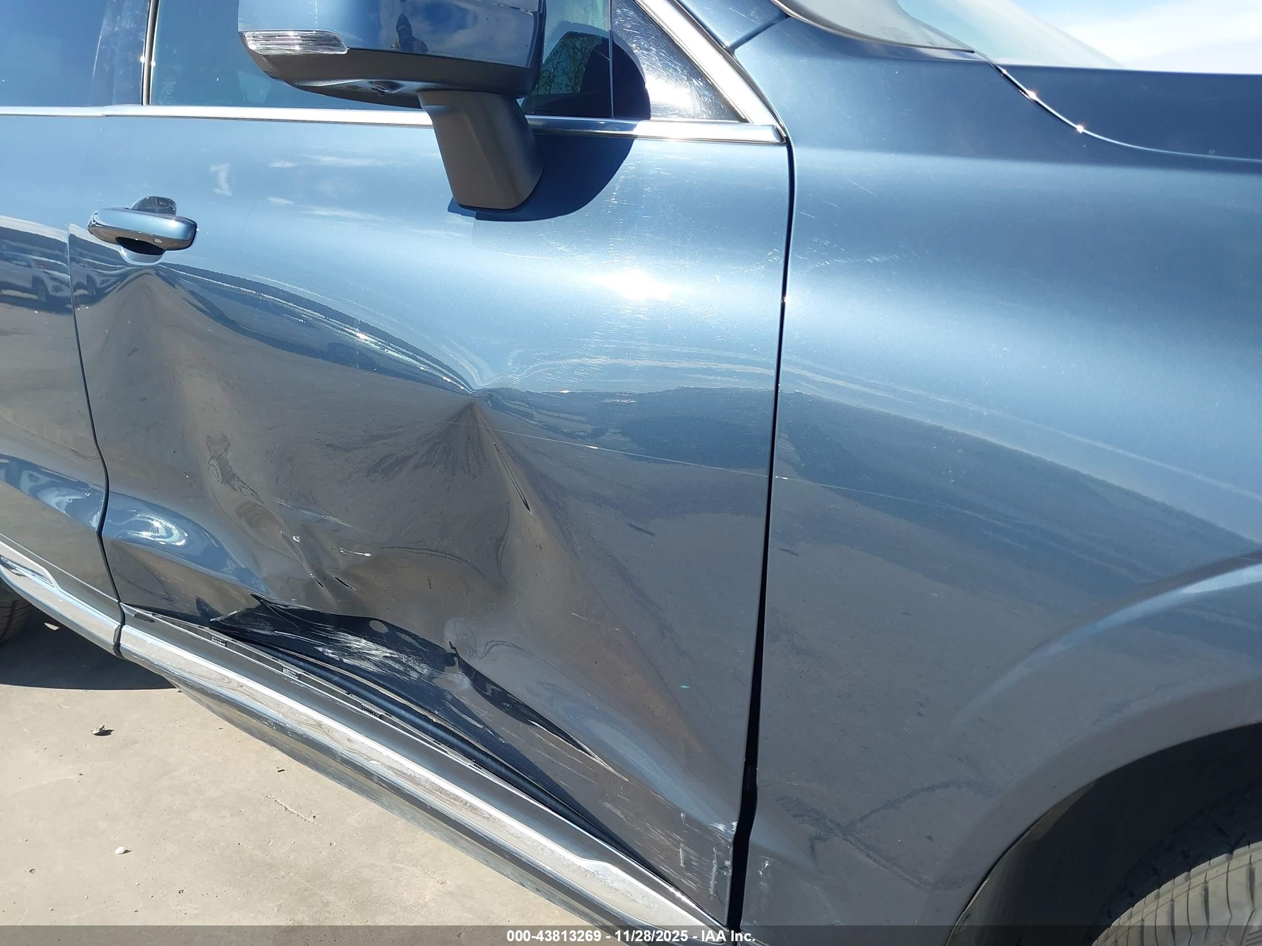 VOLVO XC60 image 6