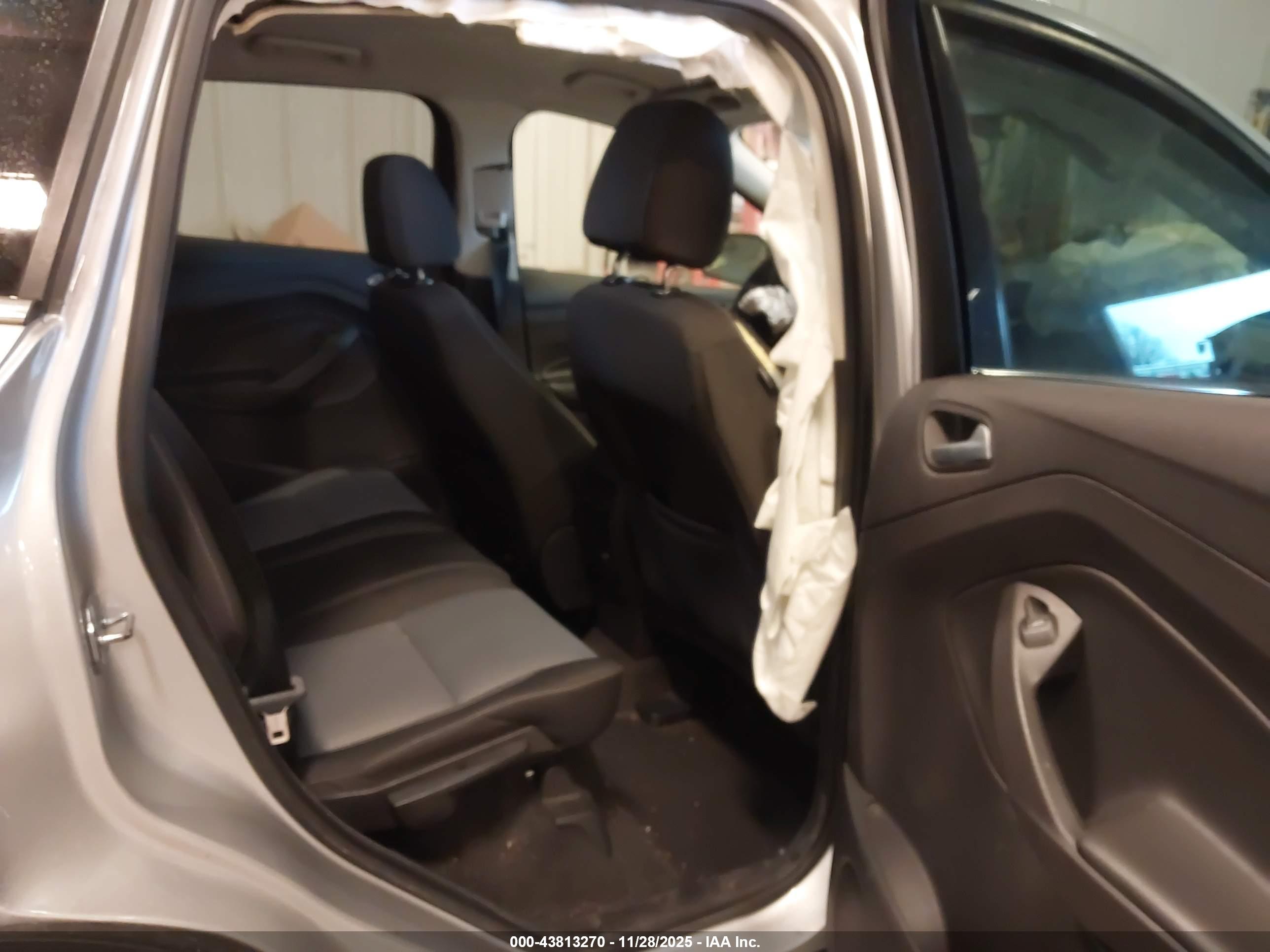 FORD ESCAPE image 8