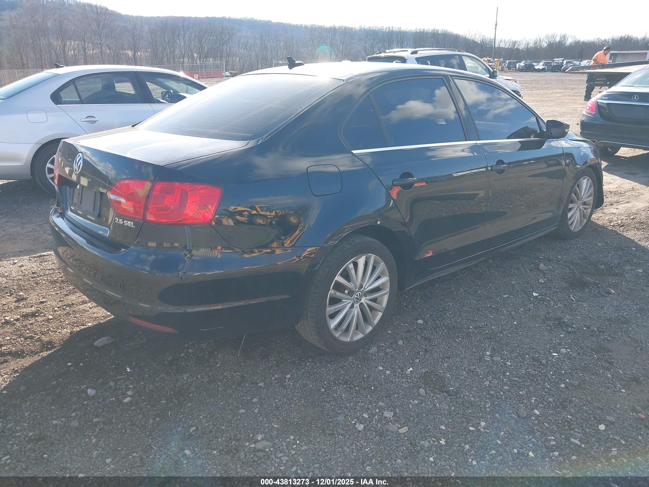 VOLKSWAGEN JETTA image 4