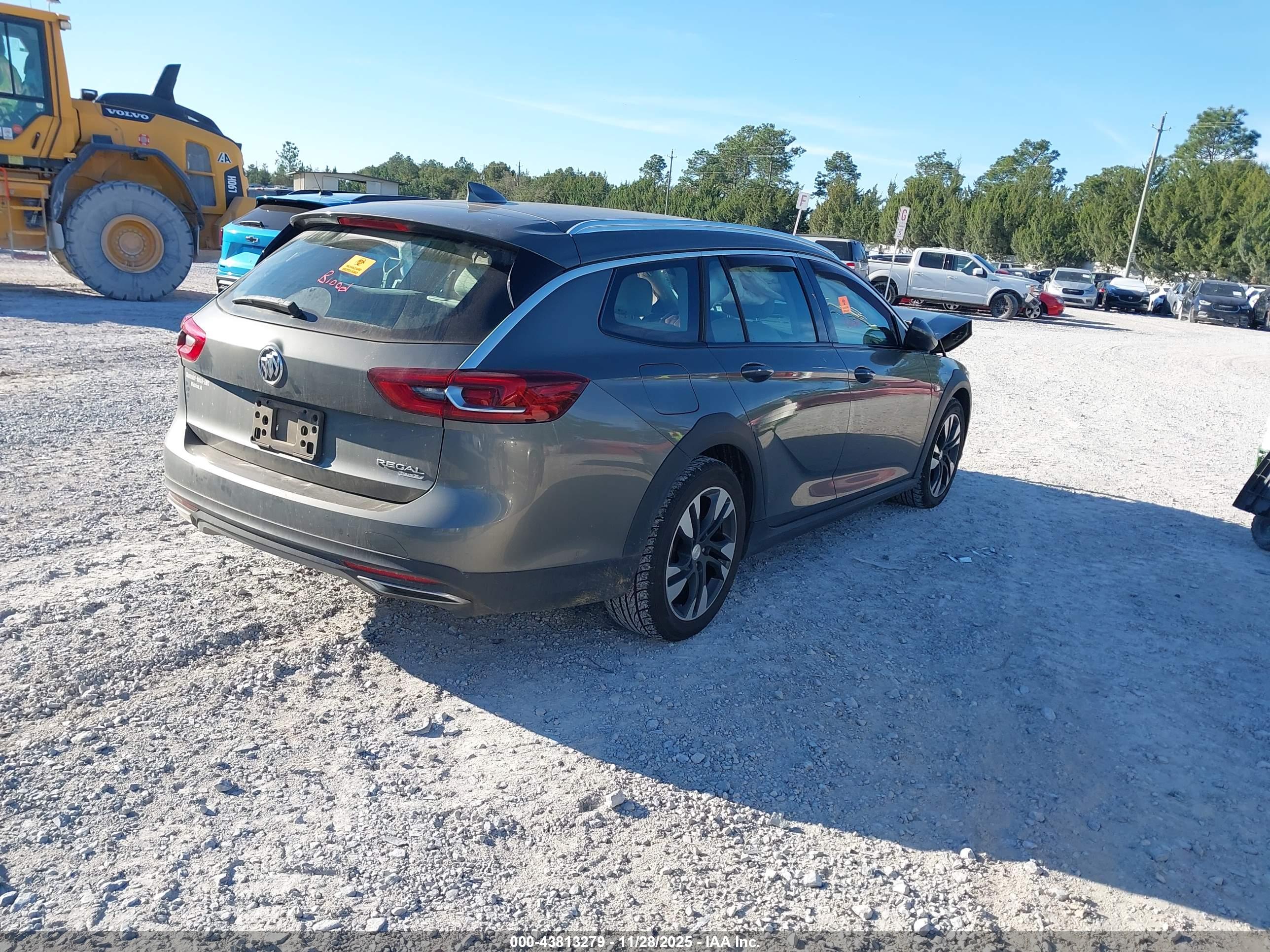 BUICK REGAL image 4