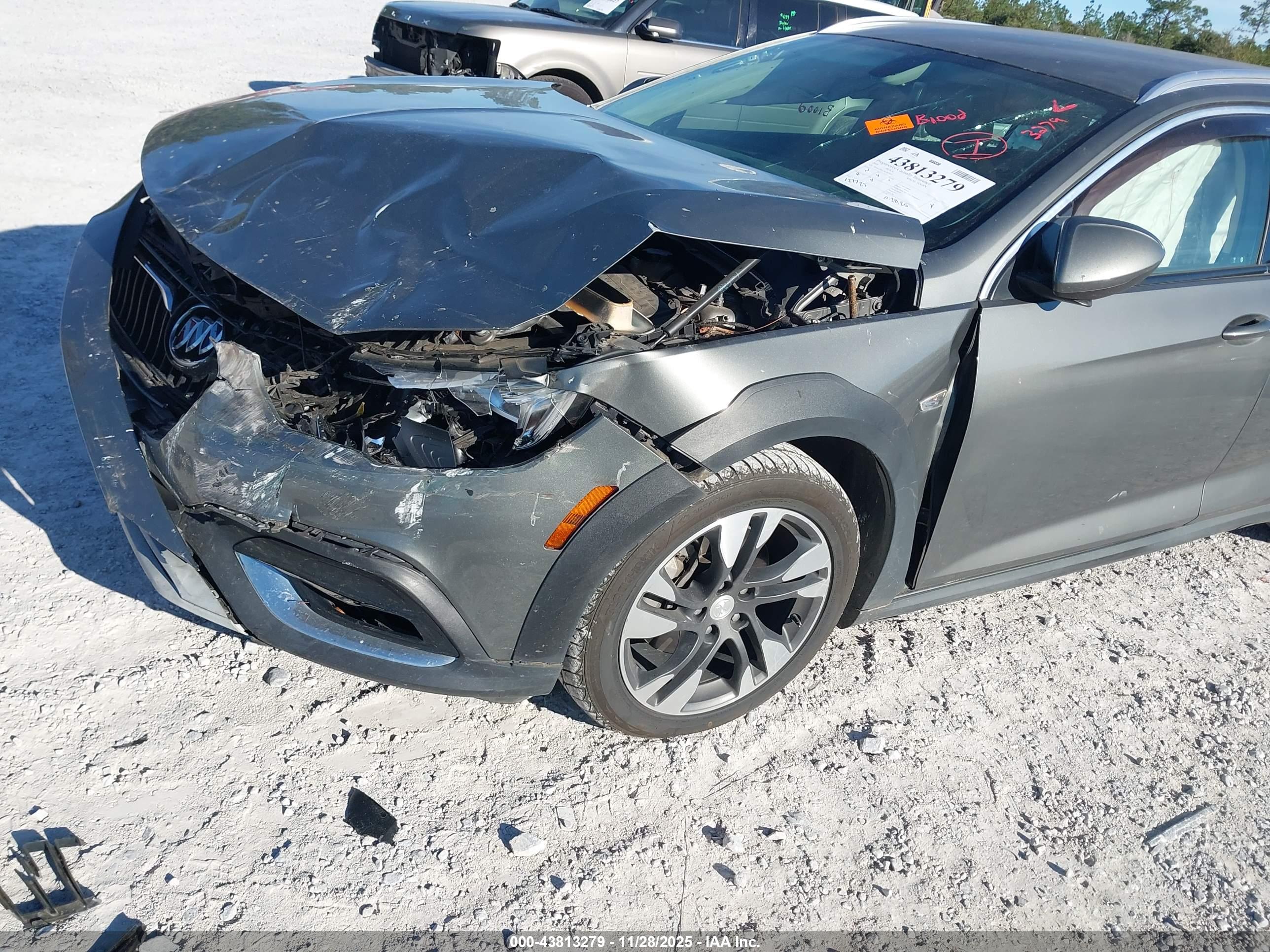 BUICK REGAL image 6