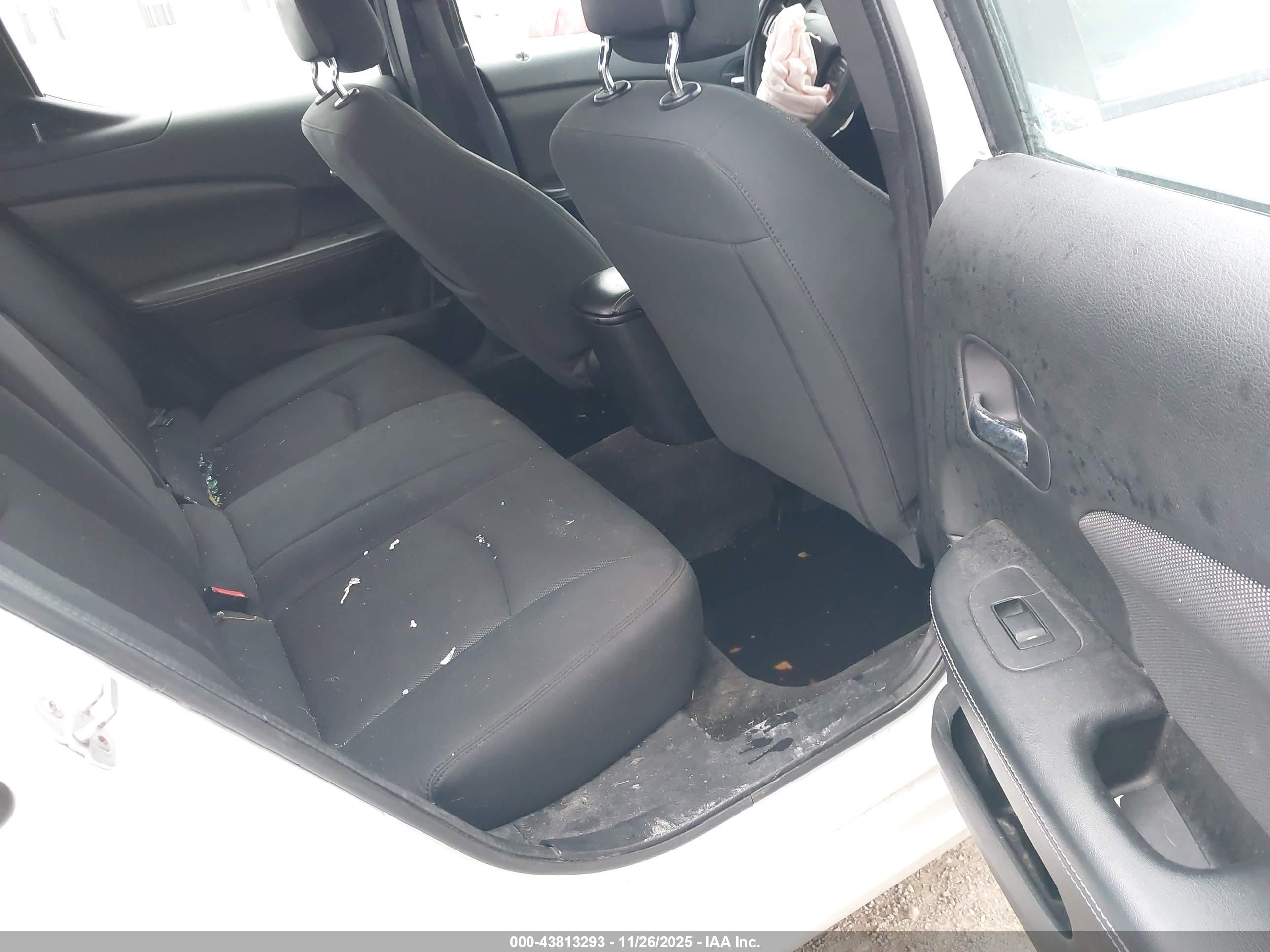 DODGE AVENGER image 8