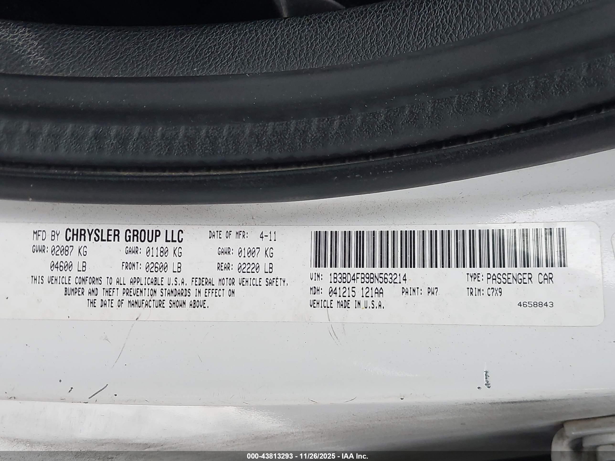 DODGE AVENGER image 9