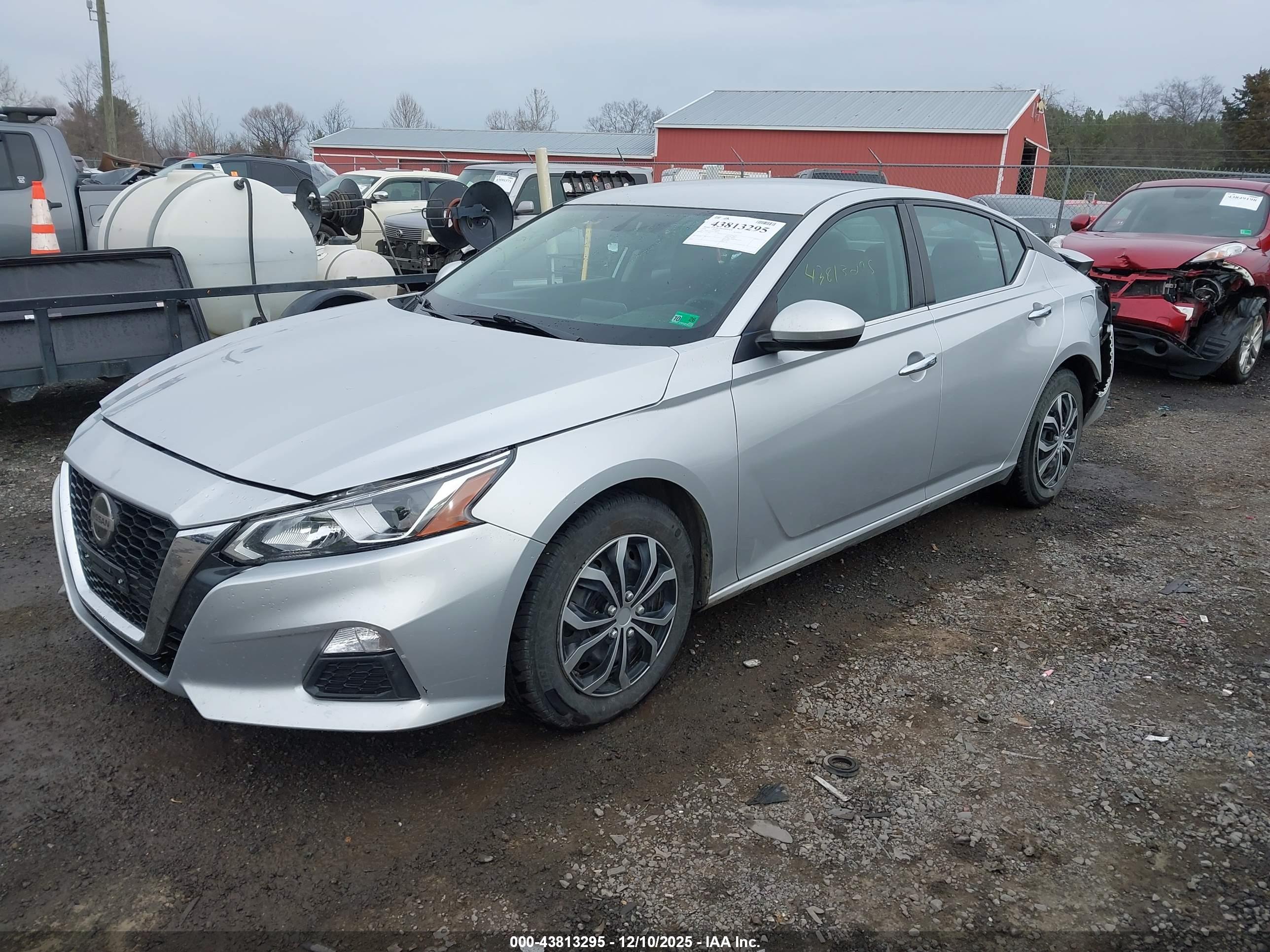 NISSAN ALTIMA image 2