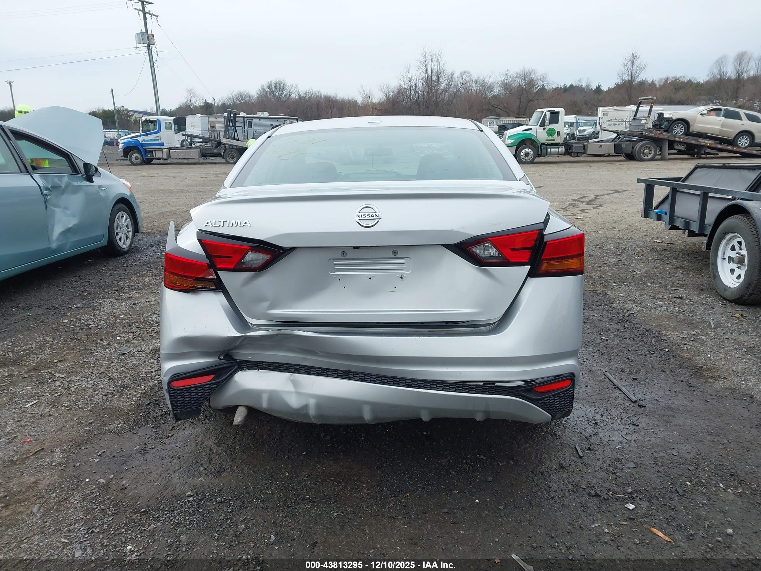 NISSAN ALTIMA image 6