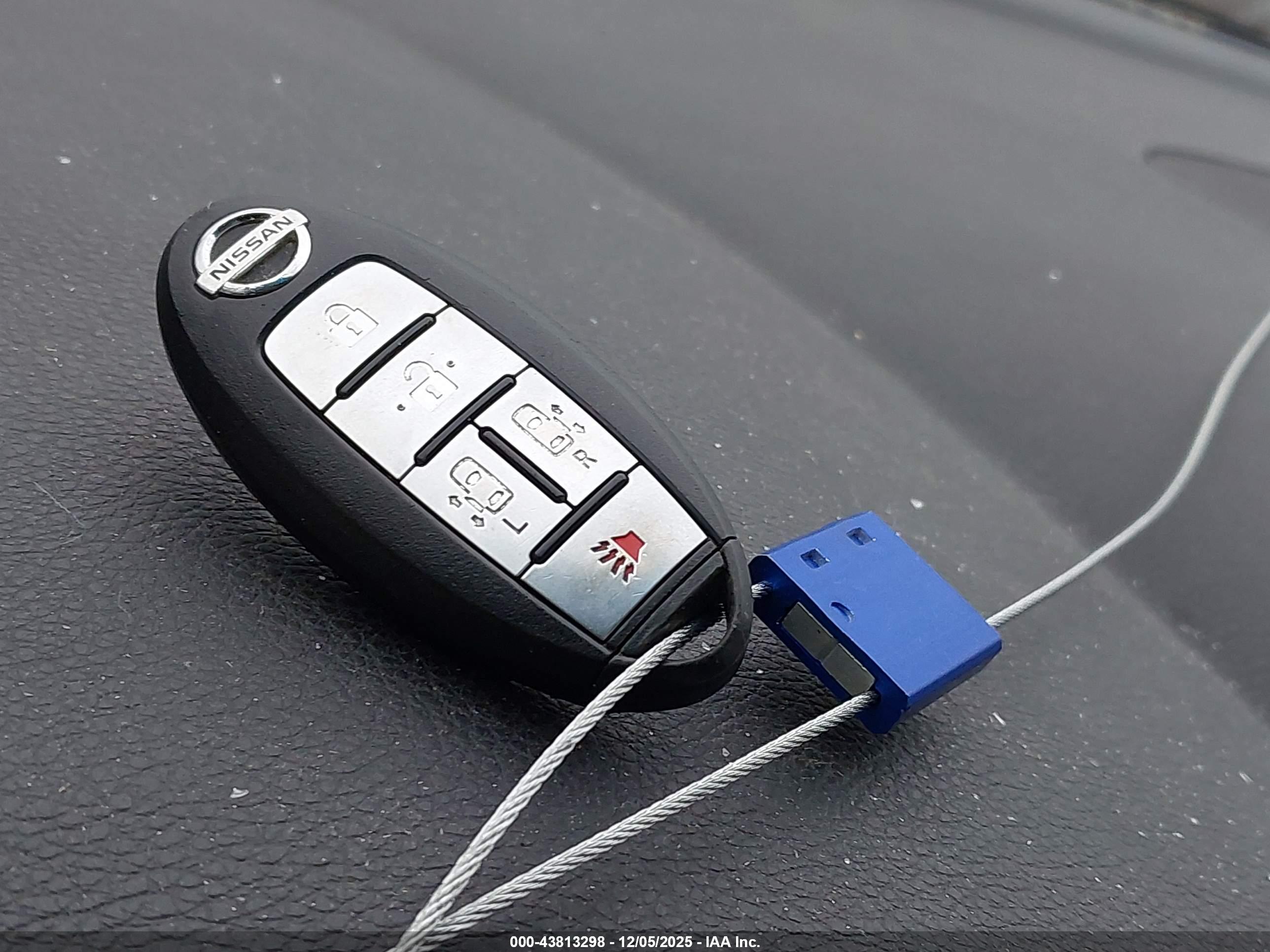 NISSAN QUEST image 11