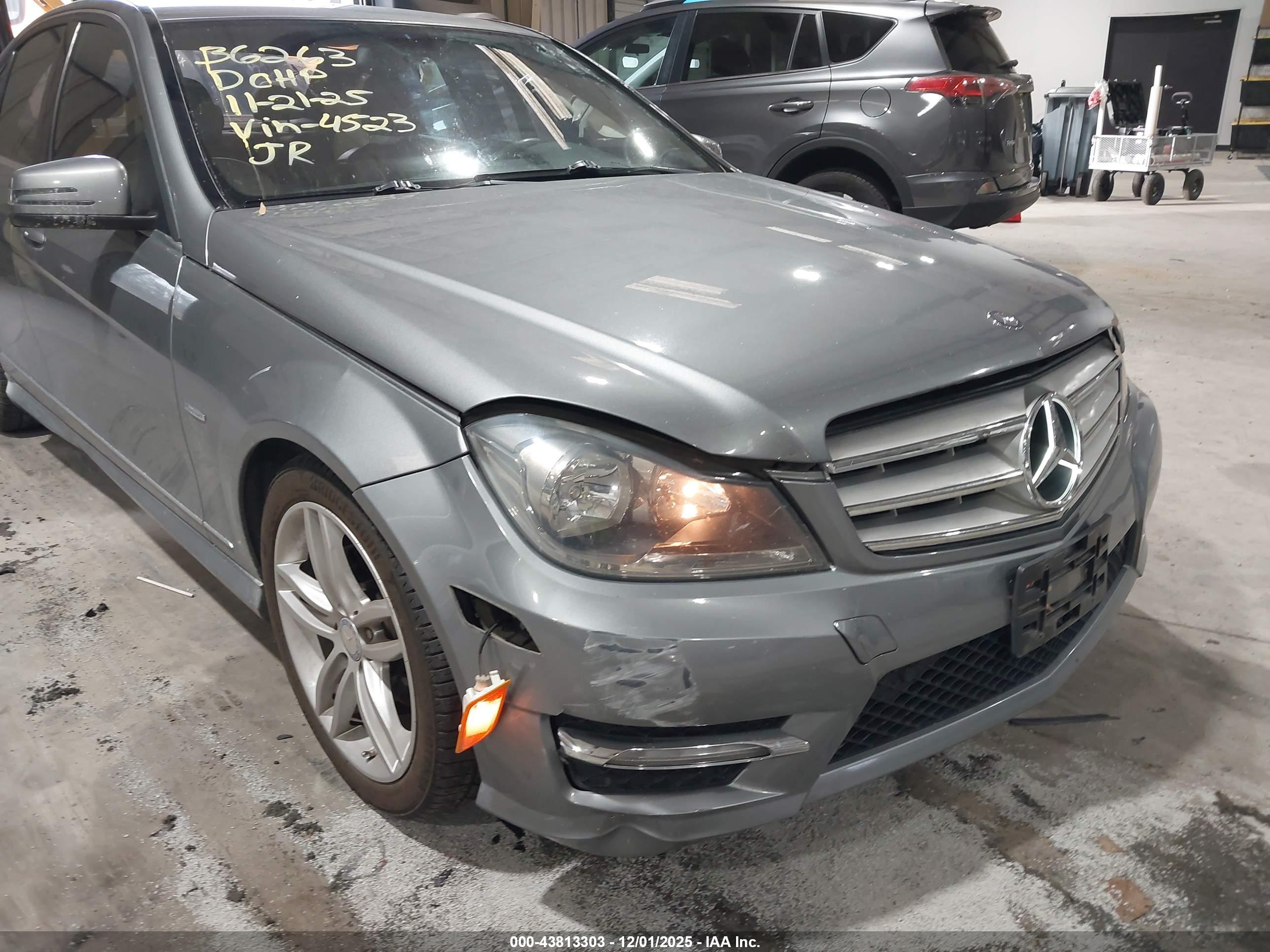 MERCEDES-BENZ C image 6