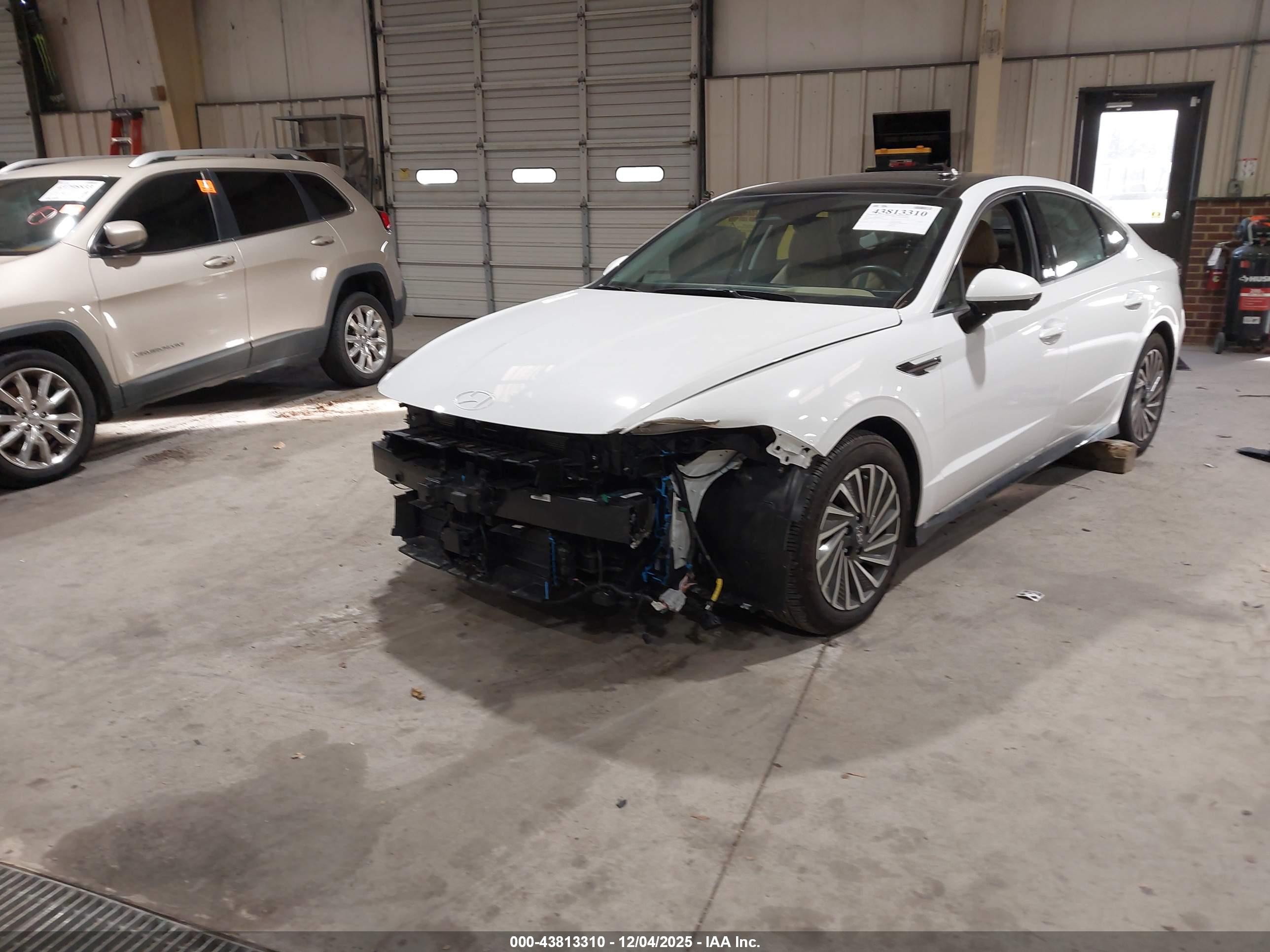 HYUNDAI SONATA image 2