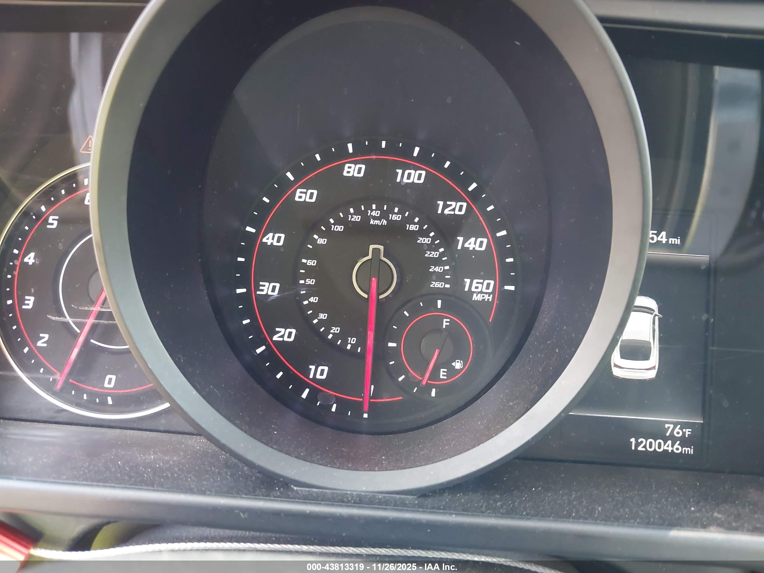 HYUNDAI ELANTRA image 7