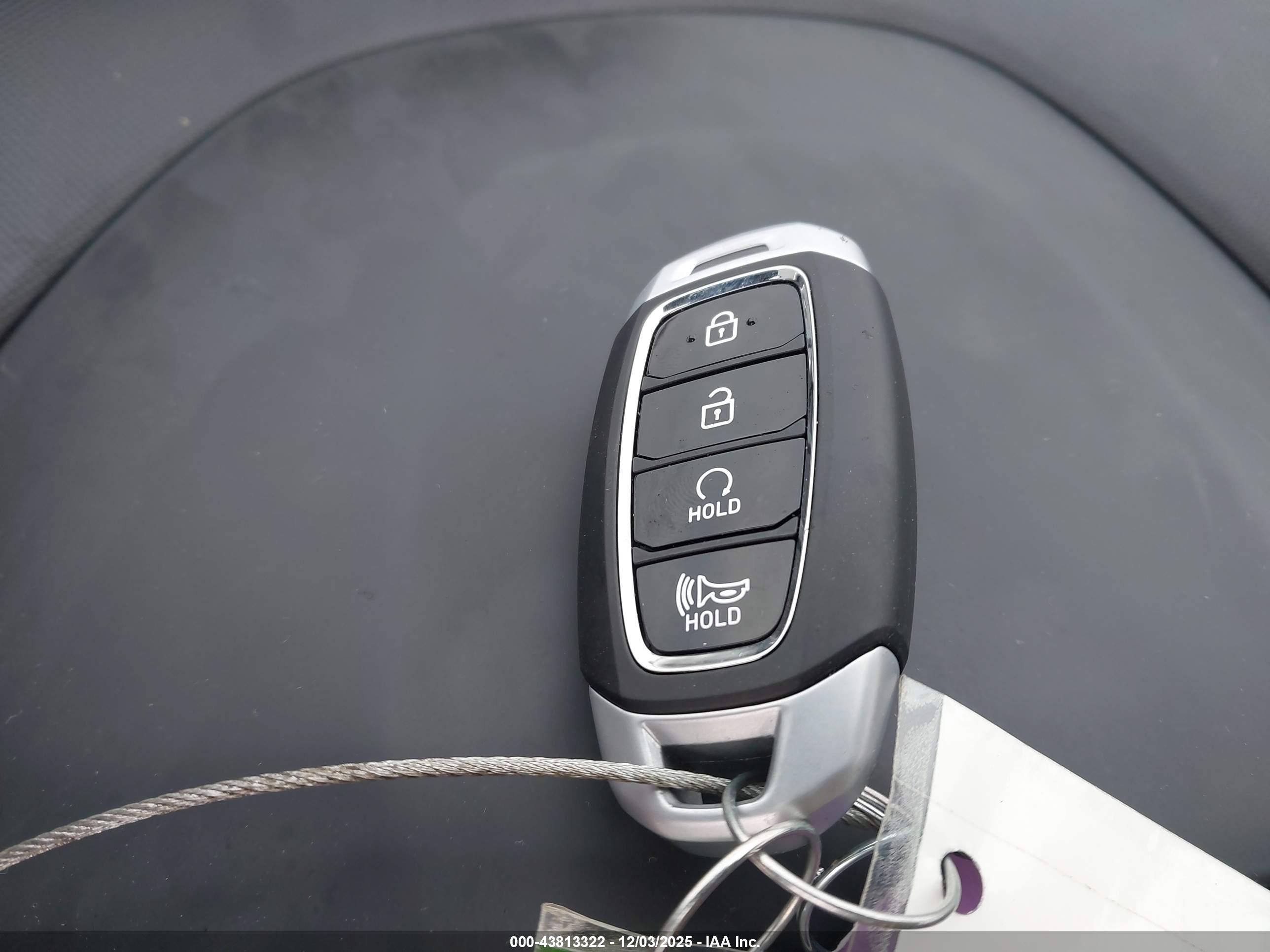 HYUNDAI VENUE image 11