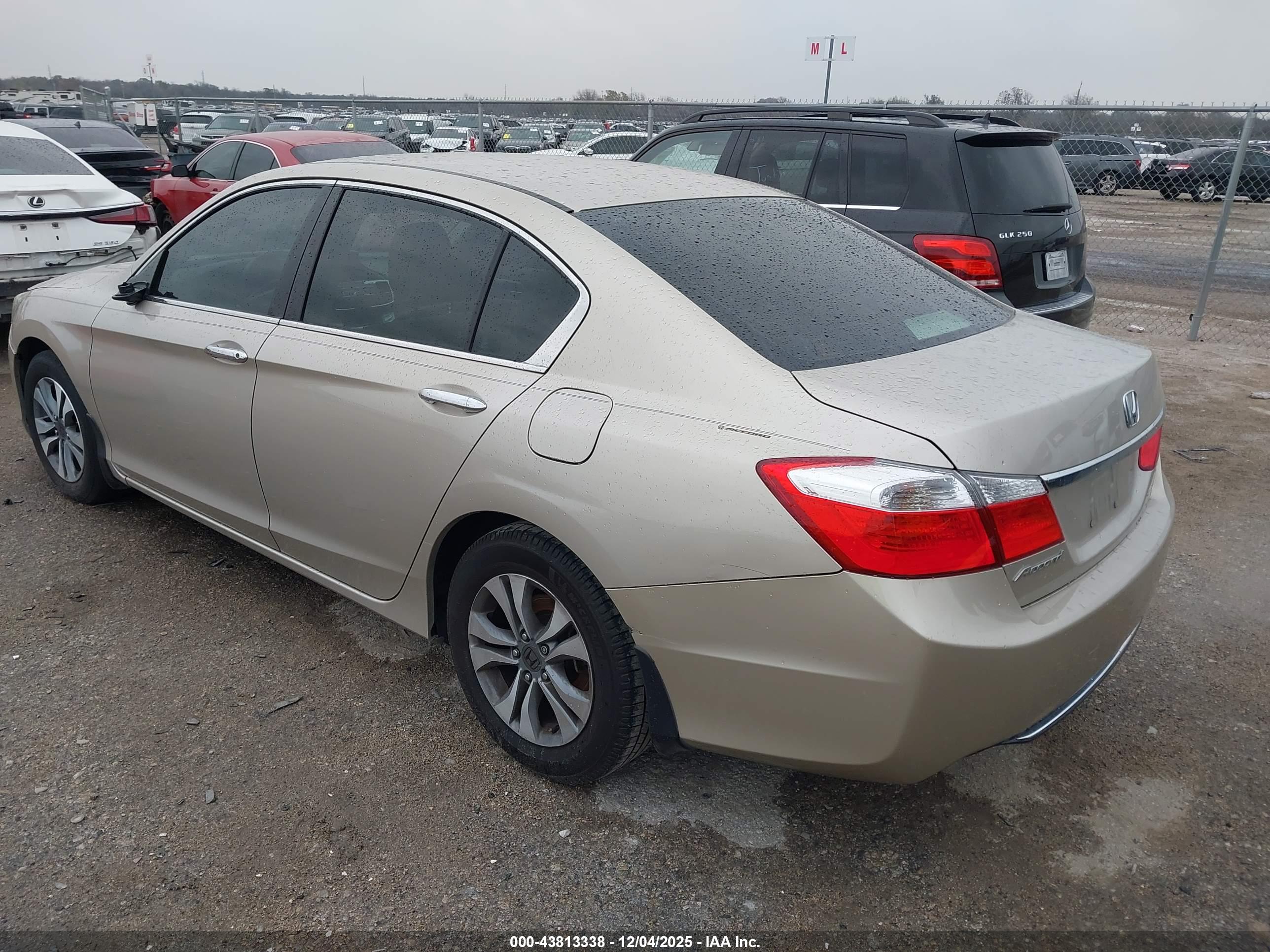 HONDA ACCORD image 3