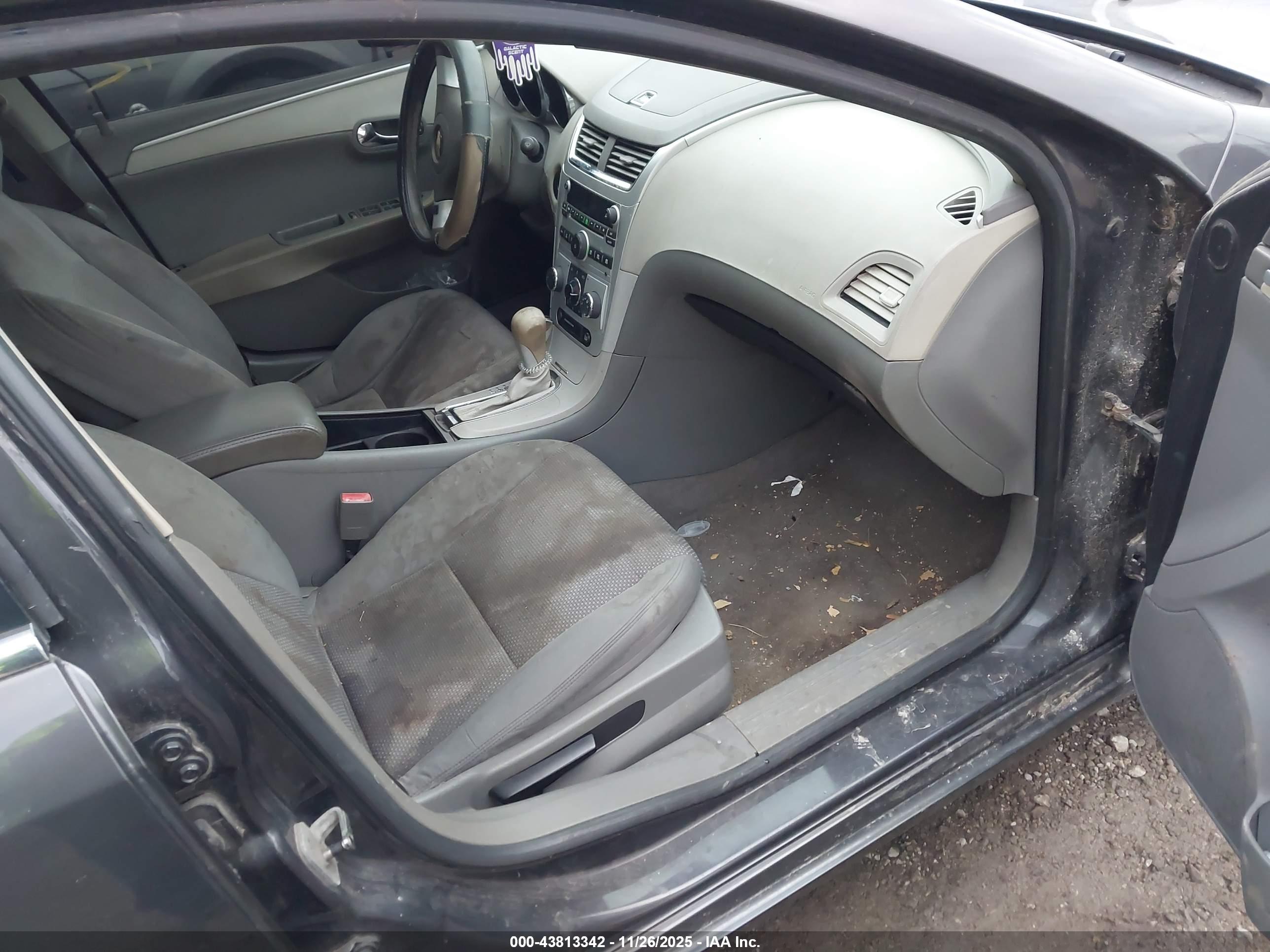 CHEVROLET MALIBU image 5