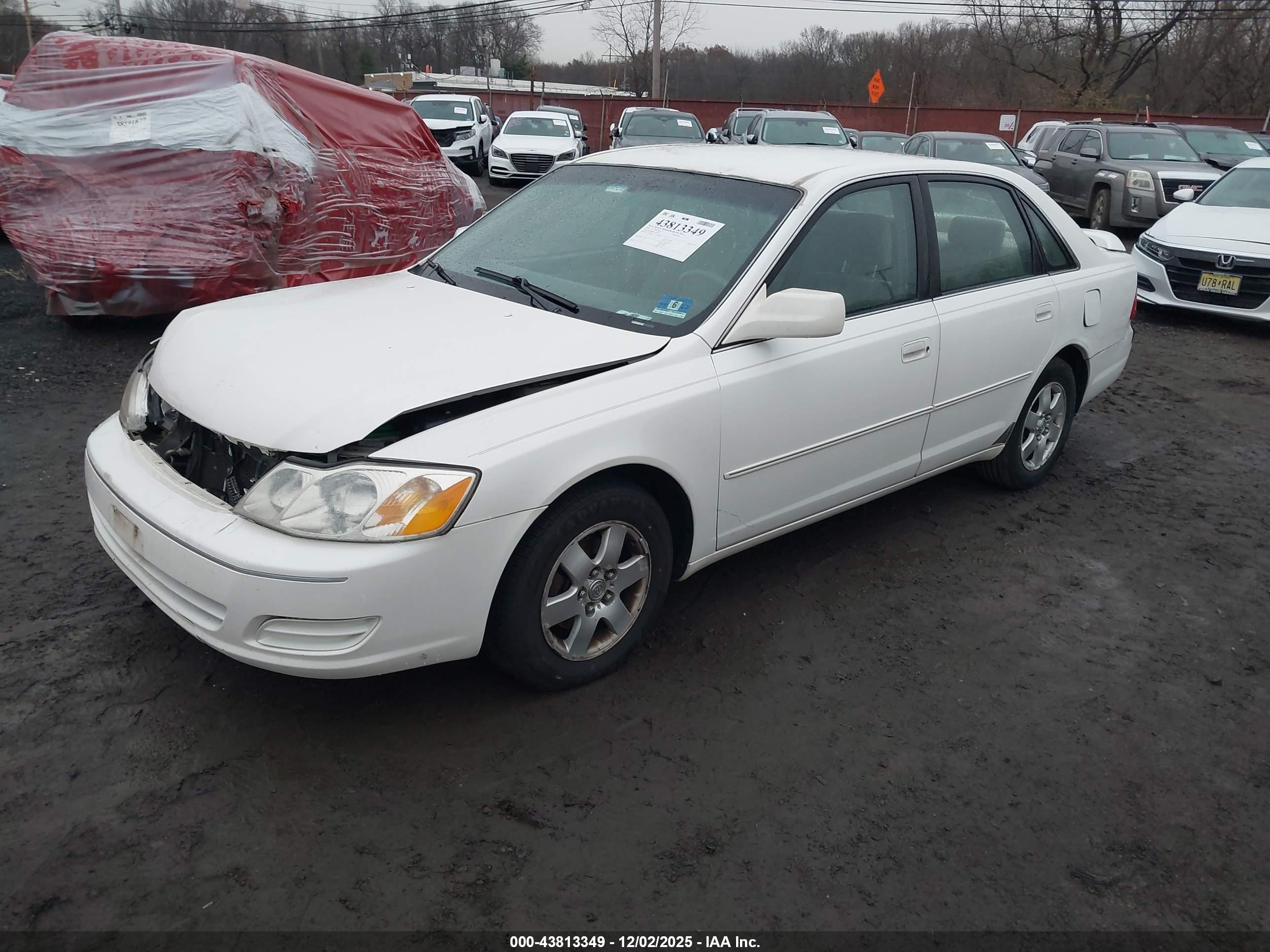 TOYOTA AVALON image 2