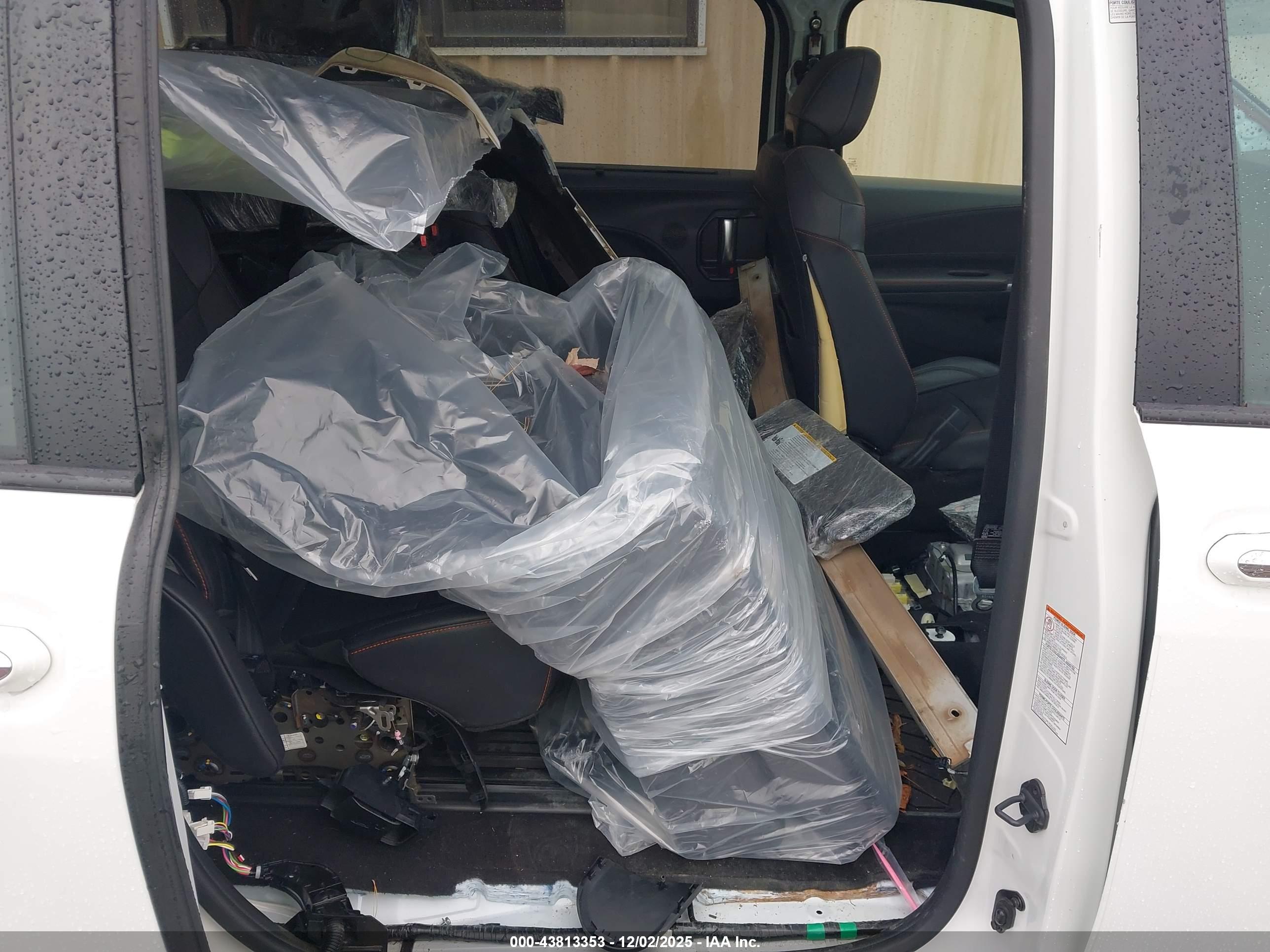 TOYOTA SIENNA image 8