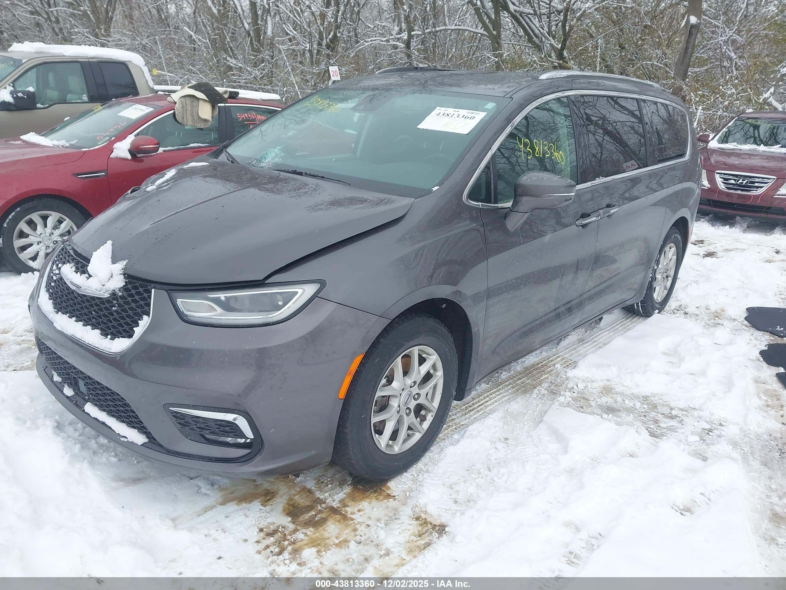 CHRYSLER PACIFICA image 2