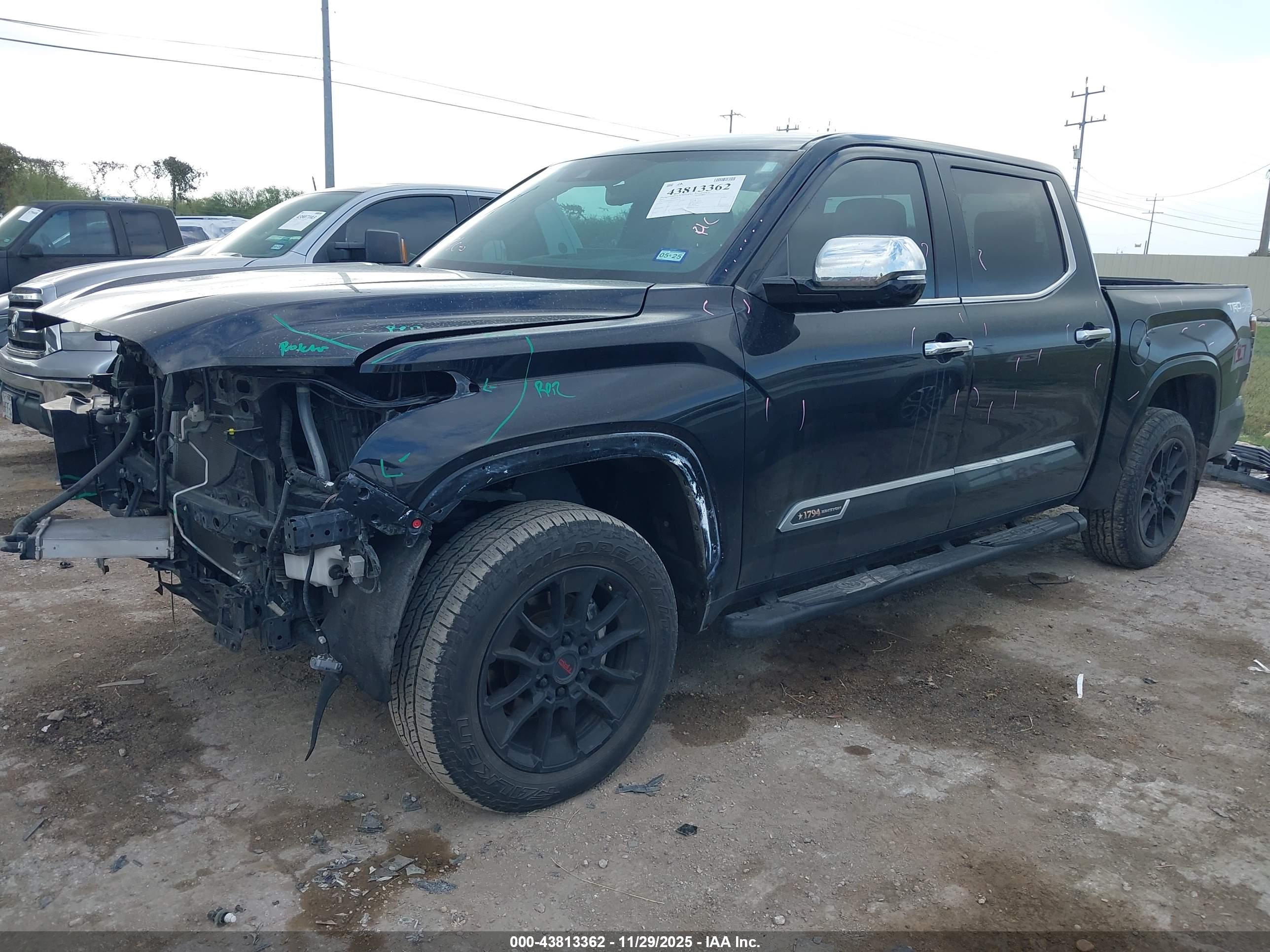 TOYOTA TUNDRA image 2