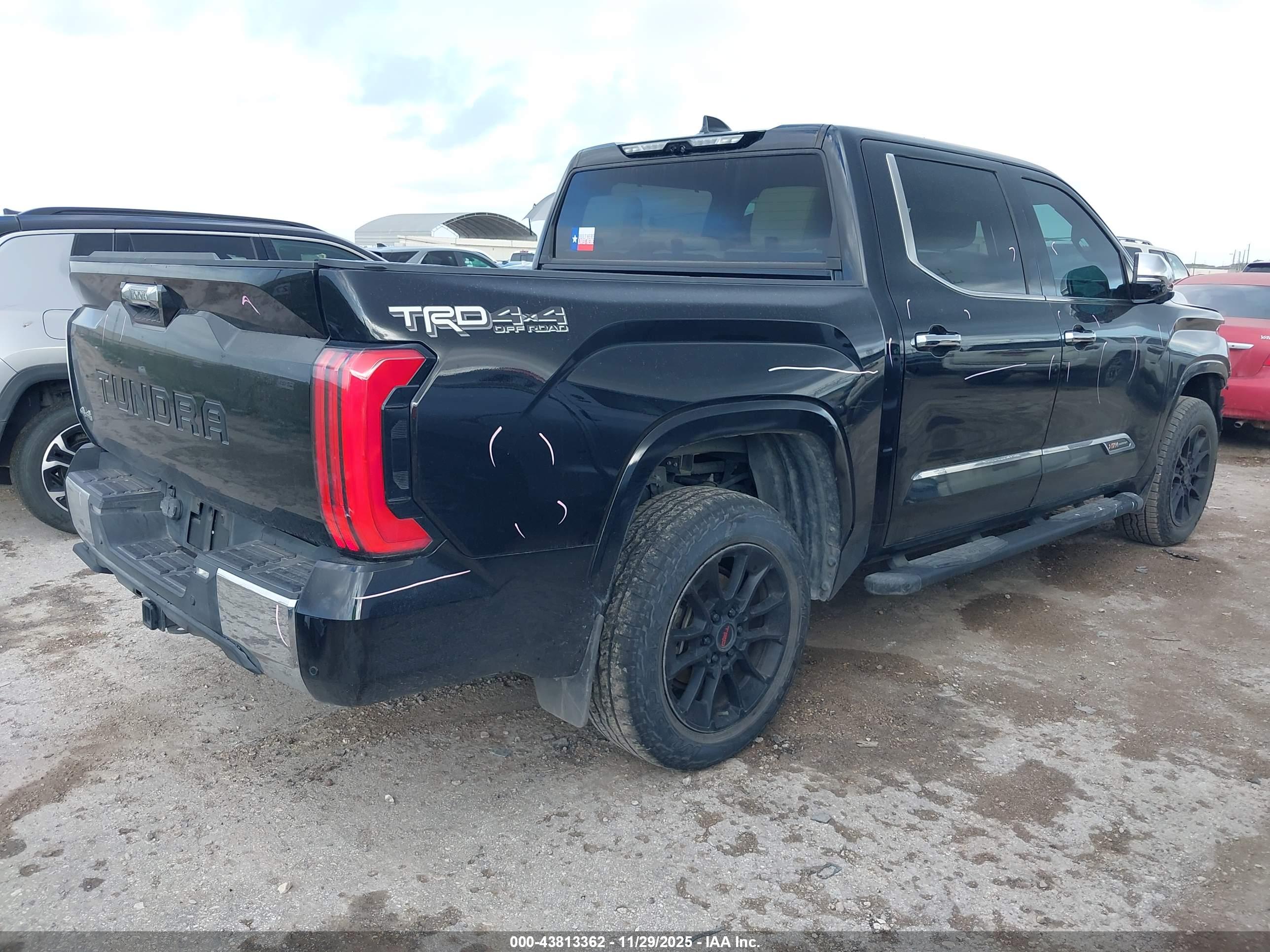 TOYOTA TUNDRA image 4