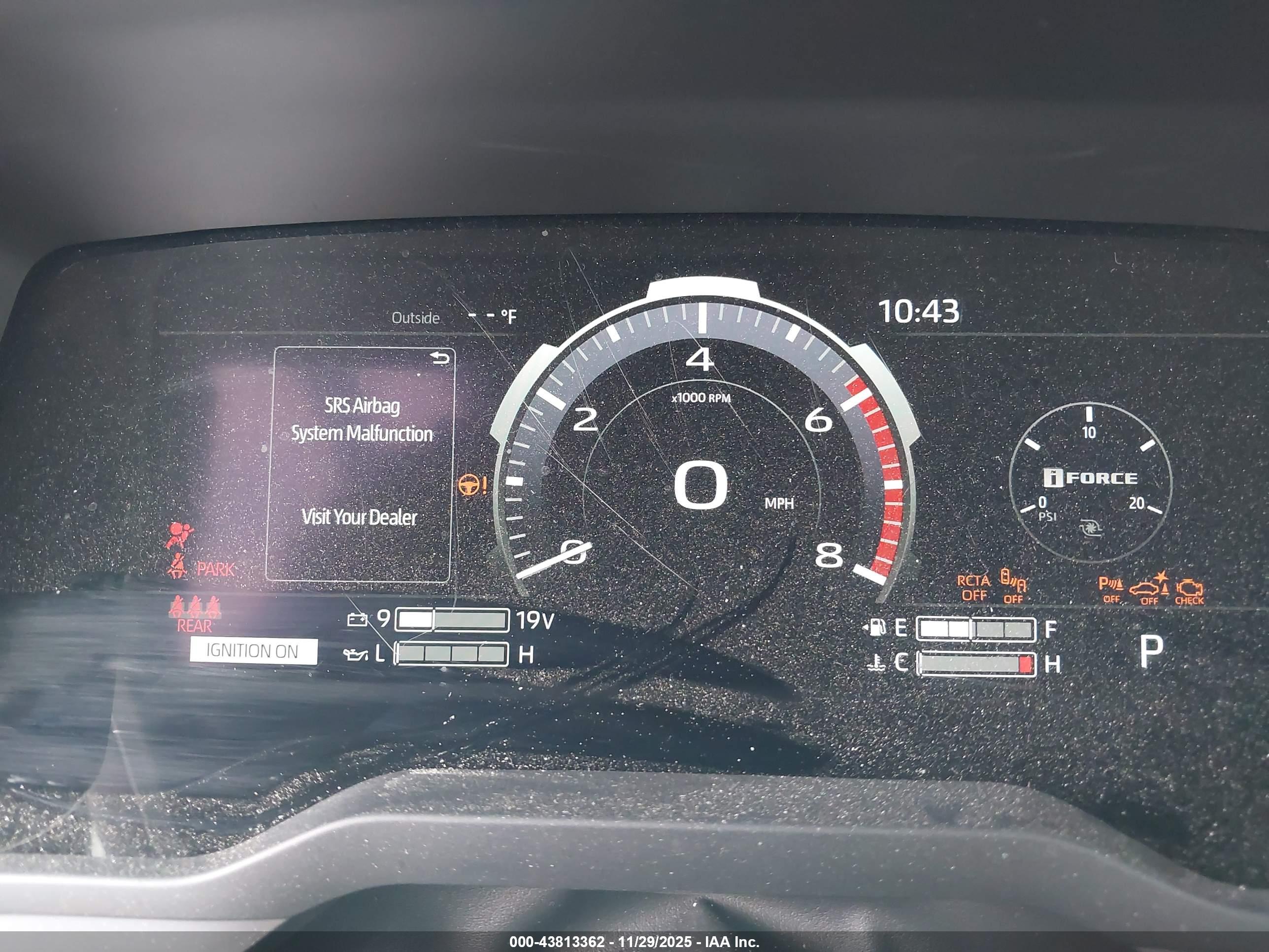 TOYOTA TUNDRA image 7