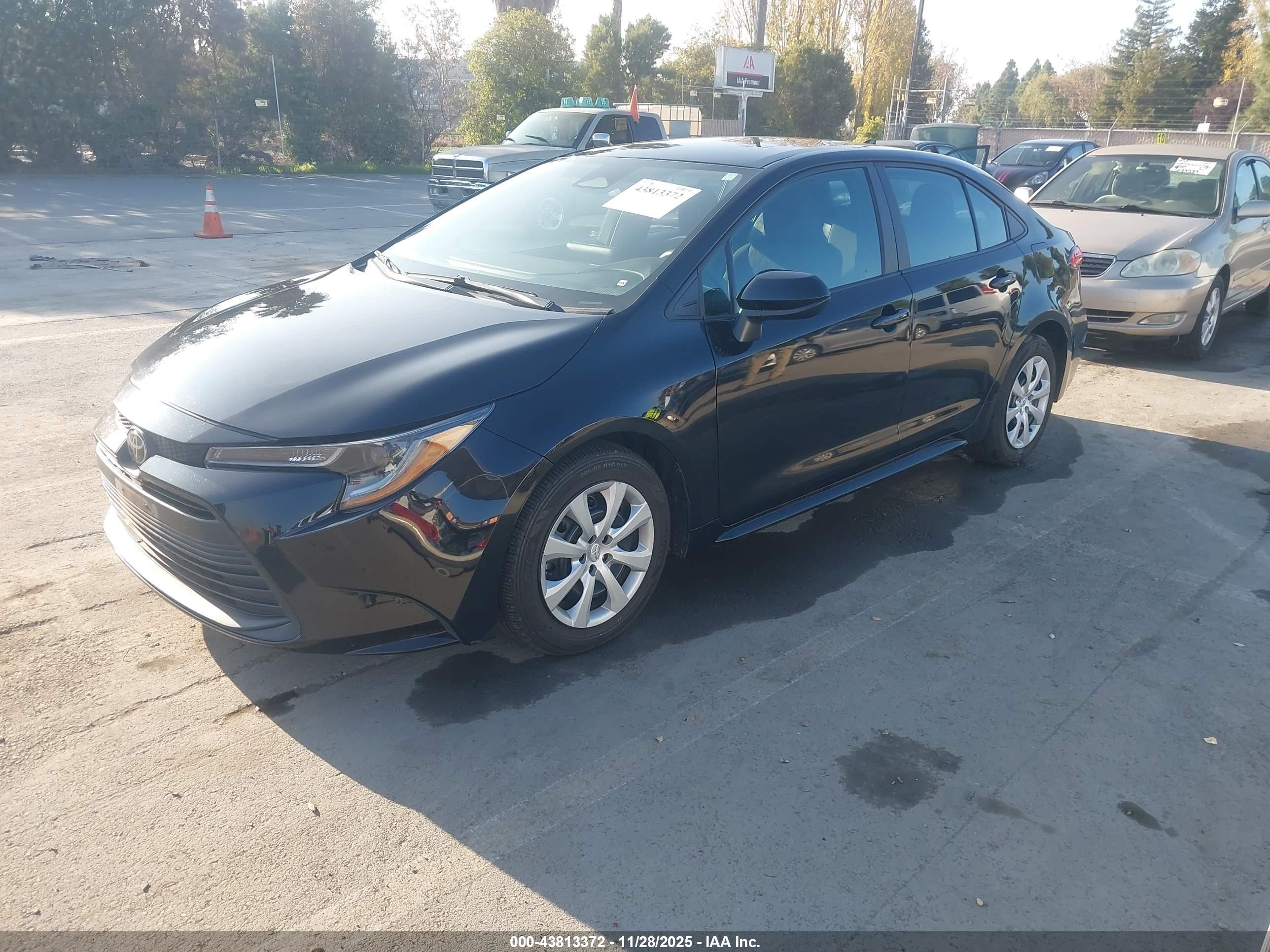TOYOTA COROLLA image 2