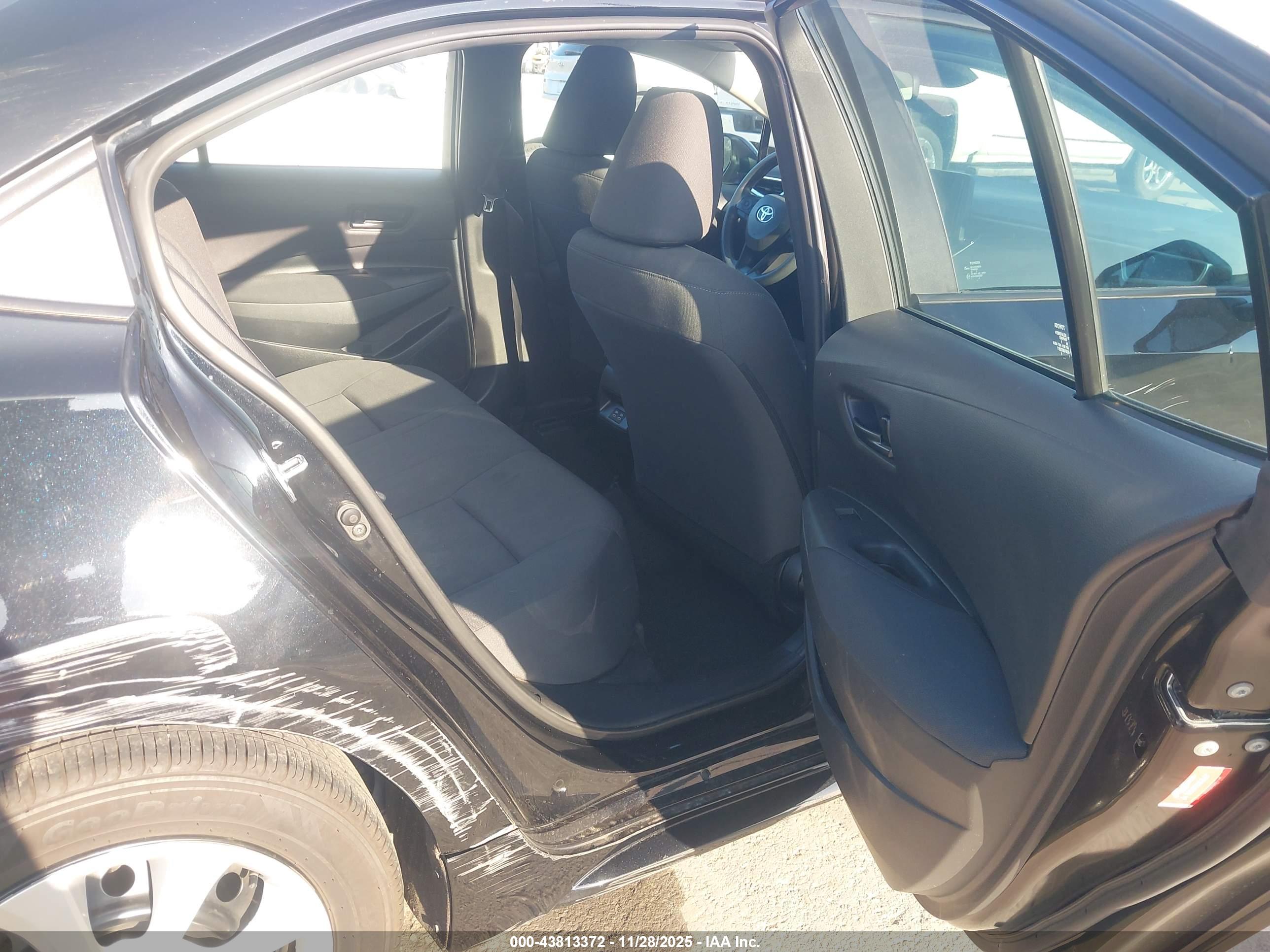 TOYOTA COROLLA image 8