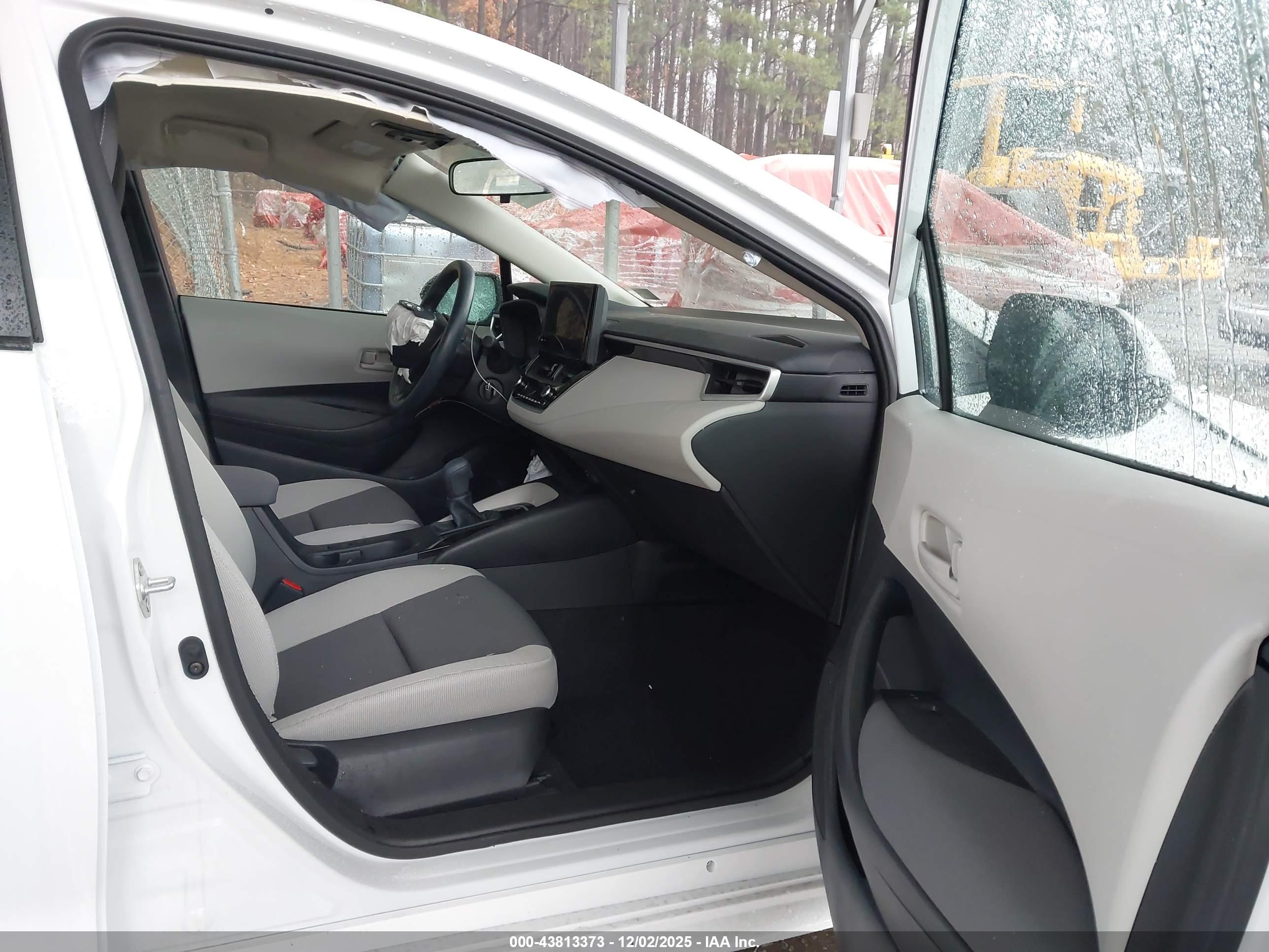 TOYOTA COROLLA image 5