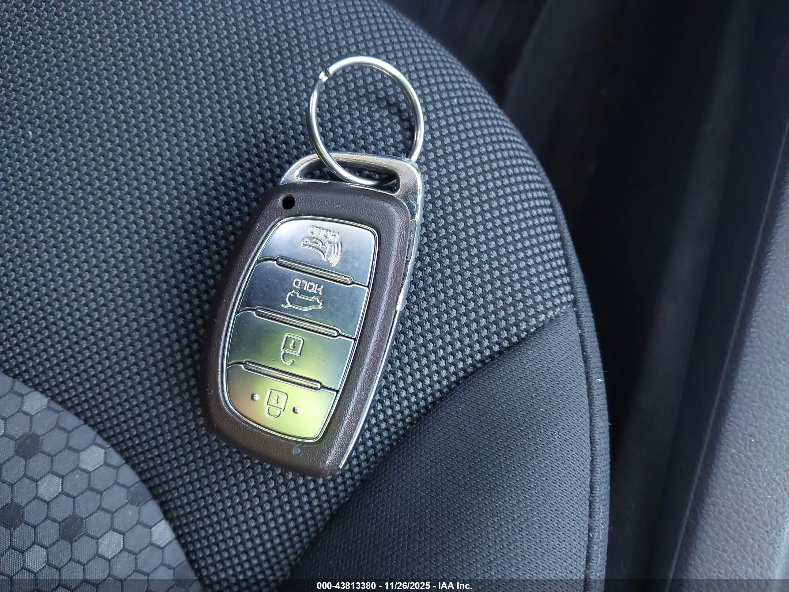 HYUNDAI IONIQ image 11