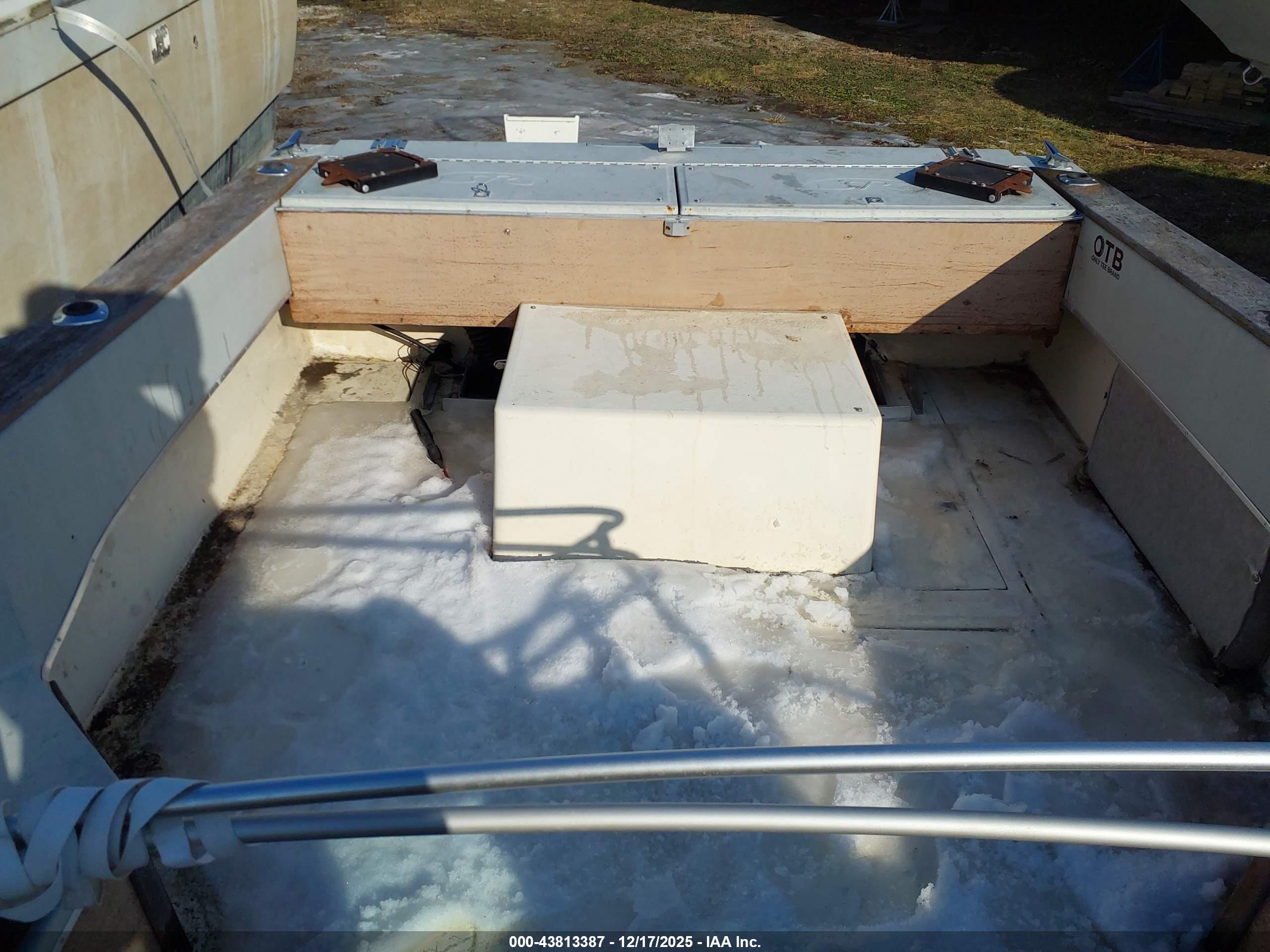 SEA RAY image 8