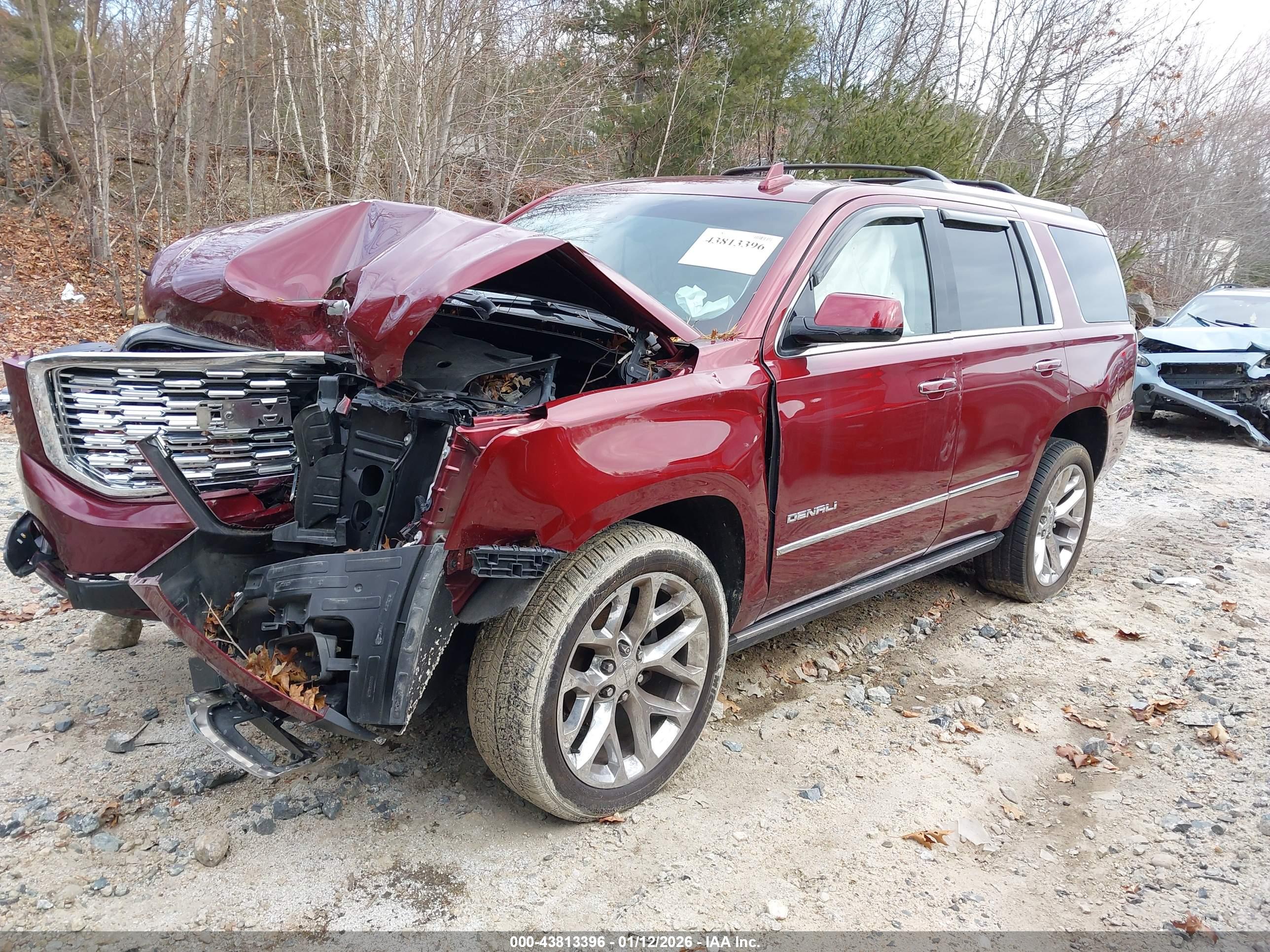 GMC YUKON image 2