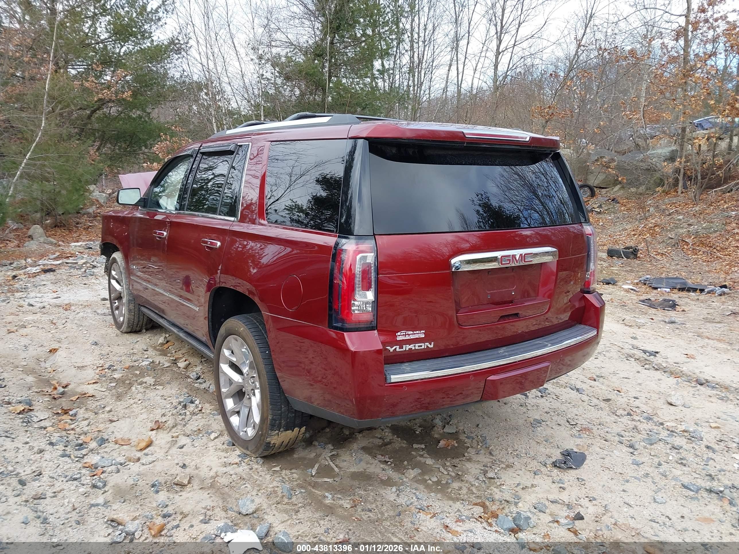 GMC YUKON image 3