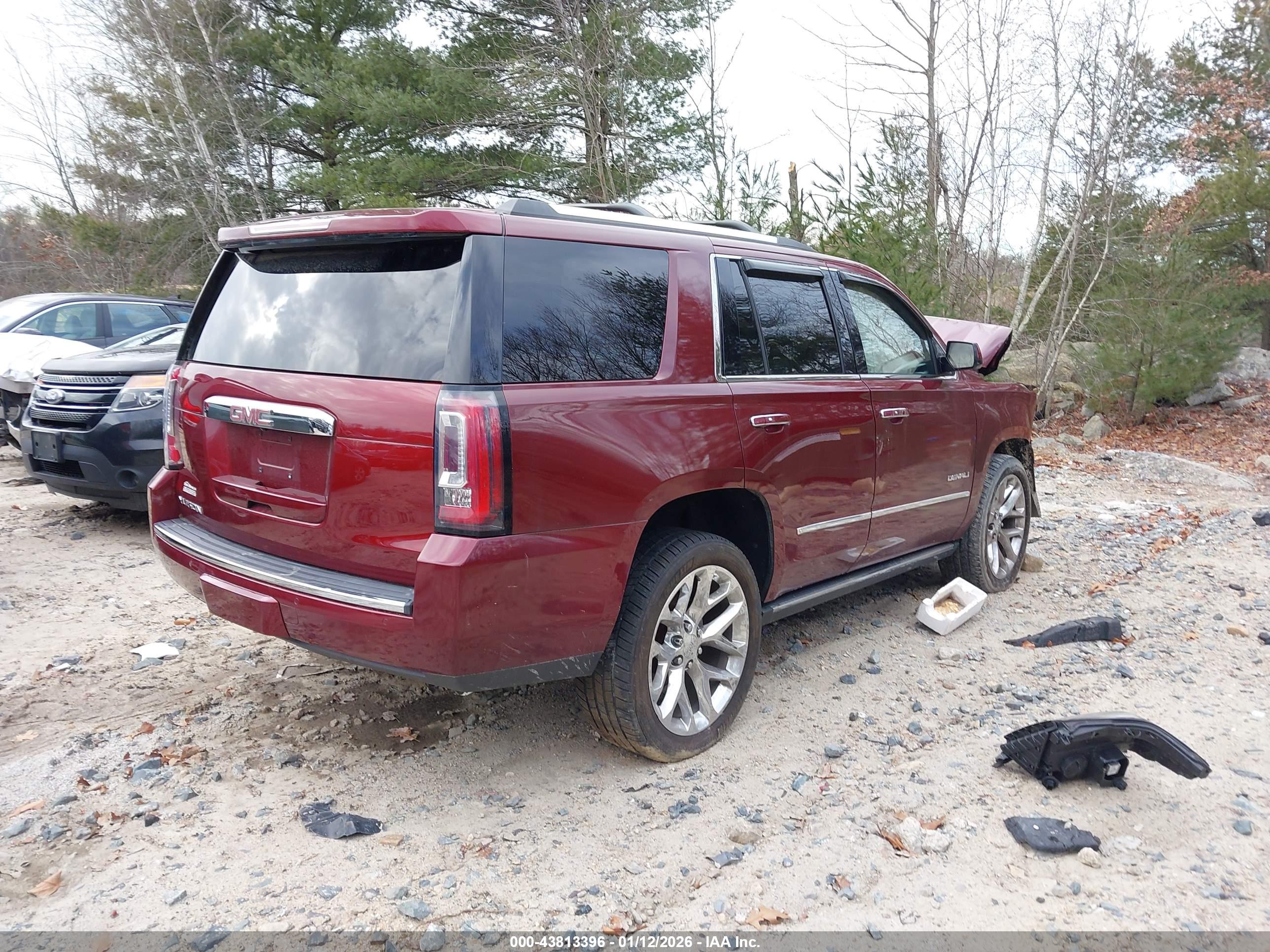 GMC YUKON image 4