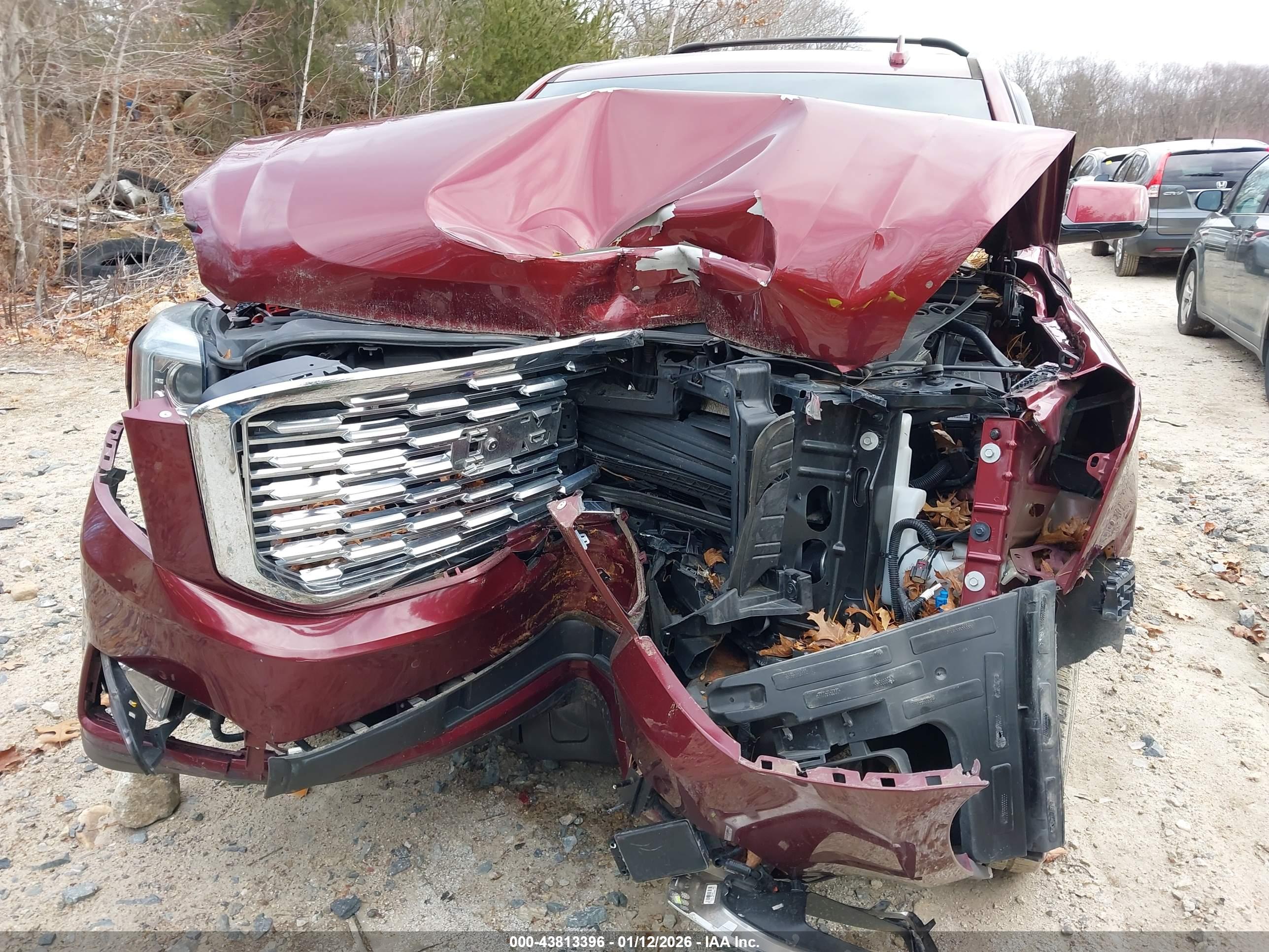 GMC YUKON image 6