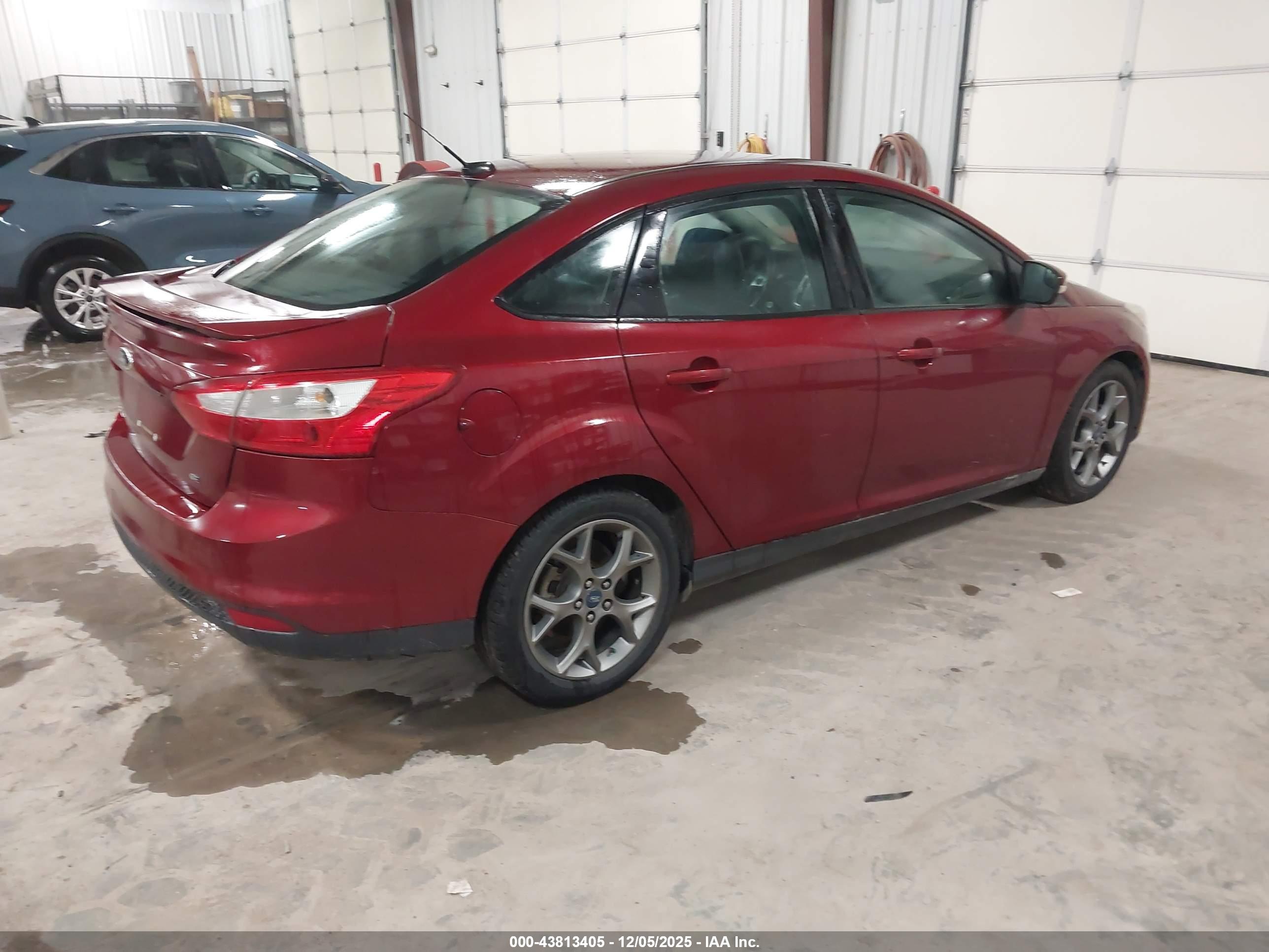 FORD FOCUS image 4