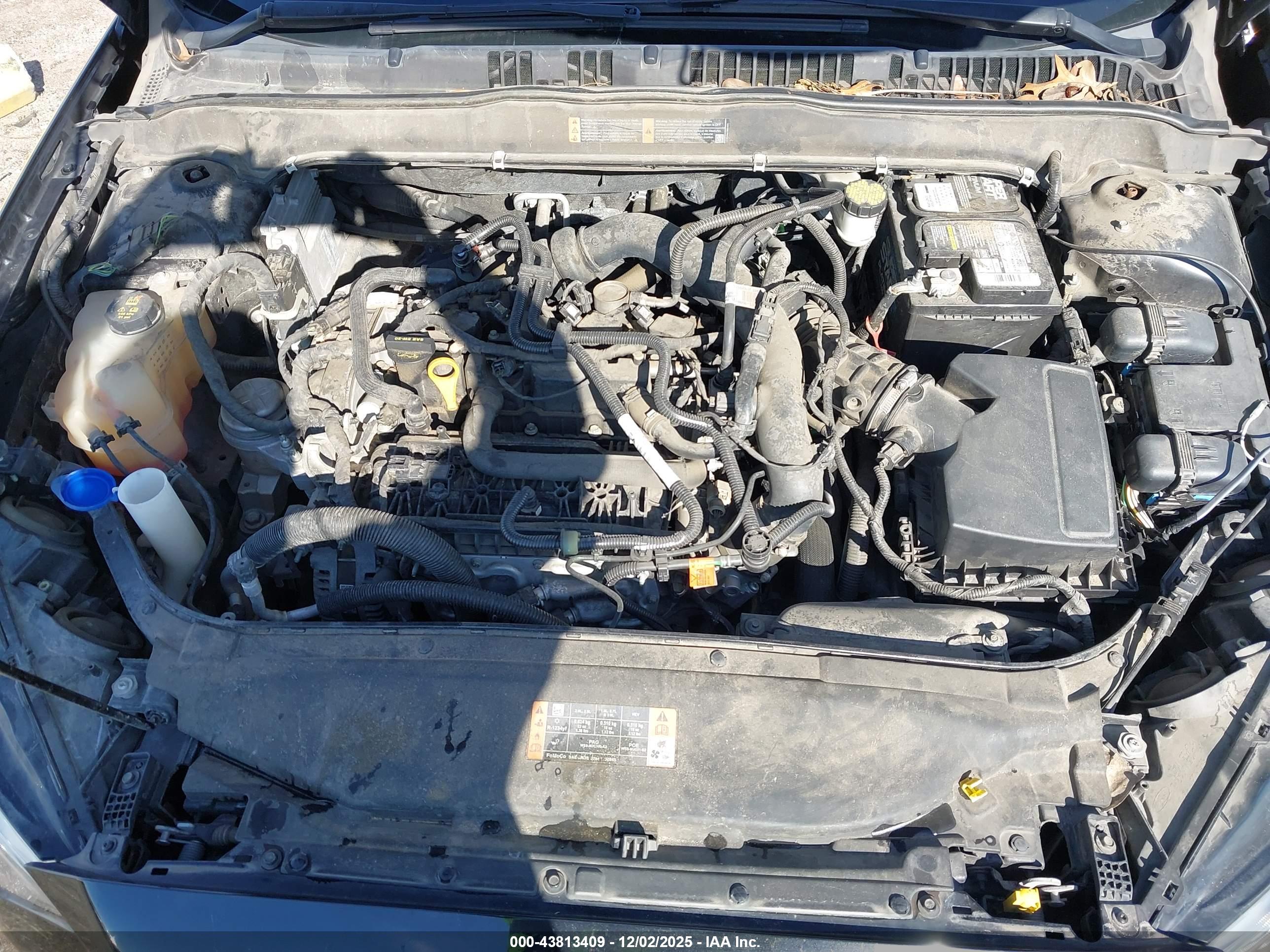 FORD FUSION image 10