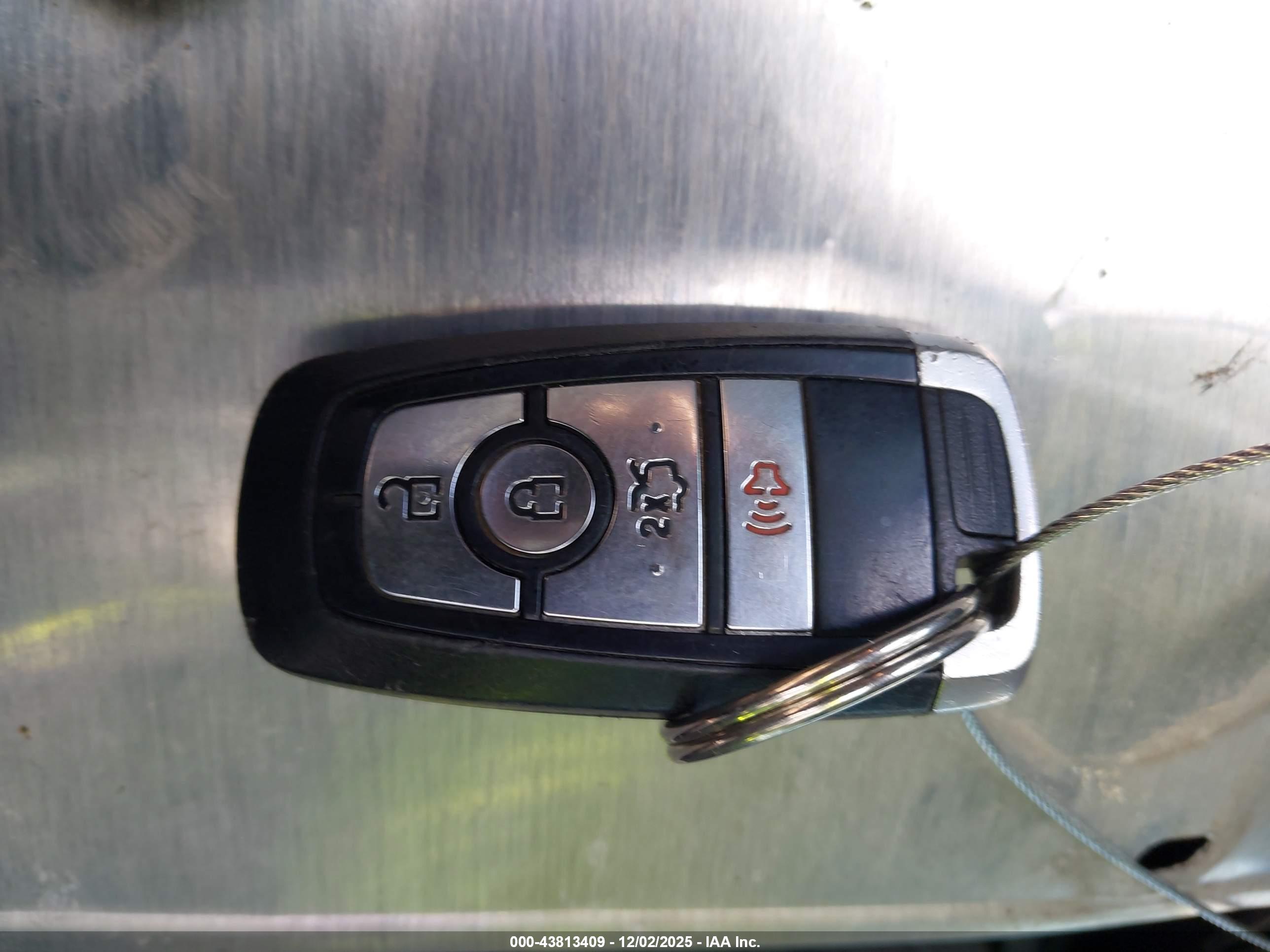 FORD FUSION image 11