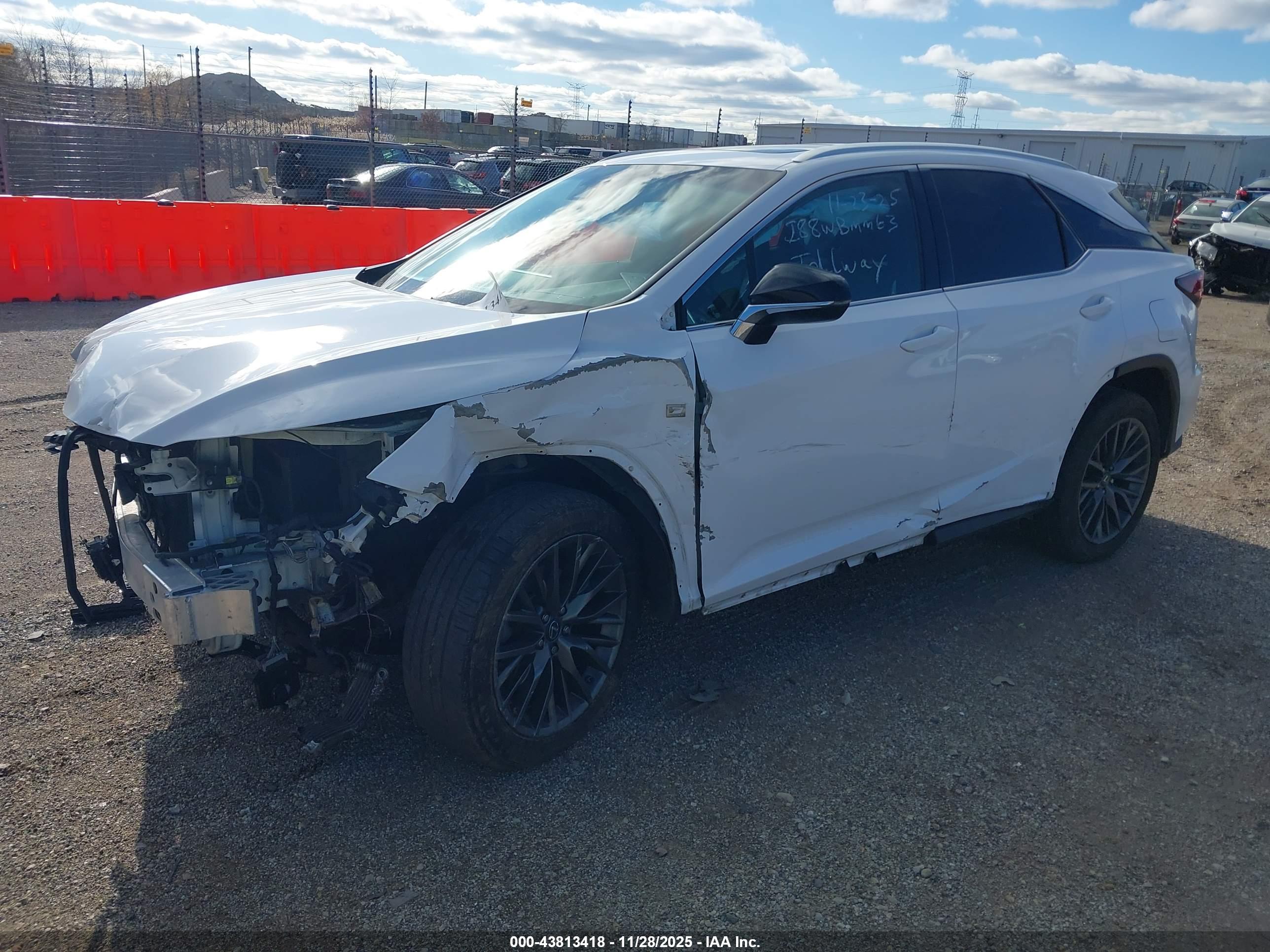 LEXUS RX image 2