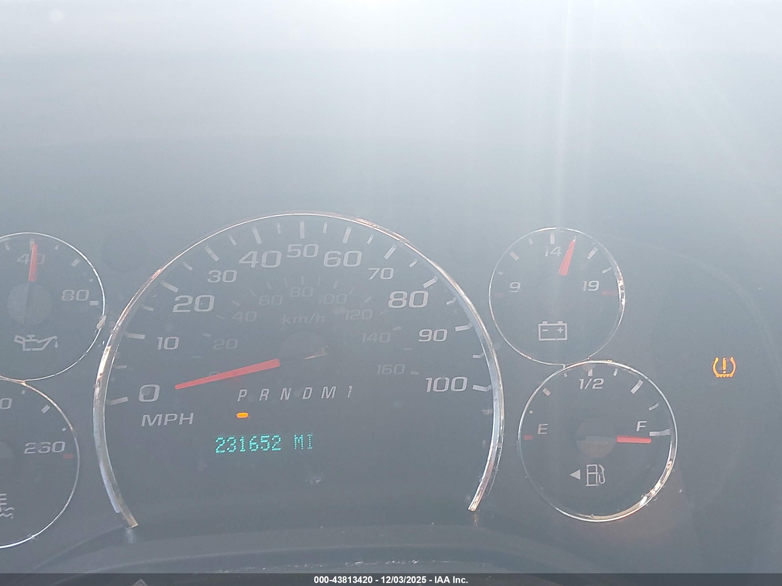 CHEVROLET EXPRESS image 7