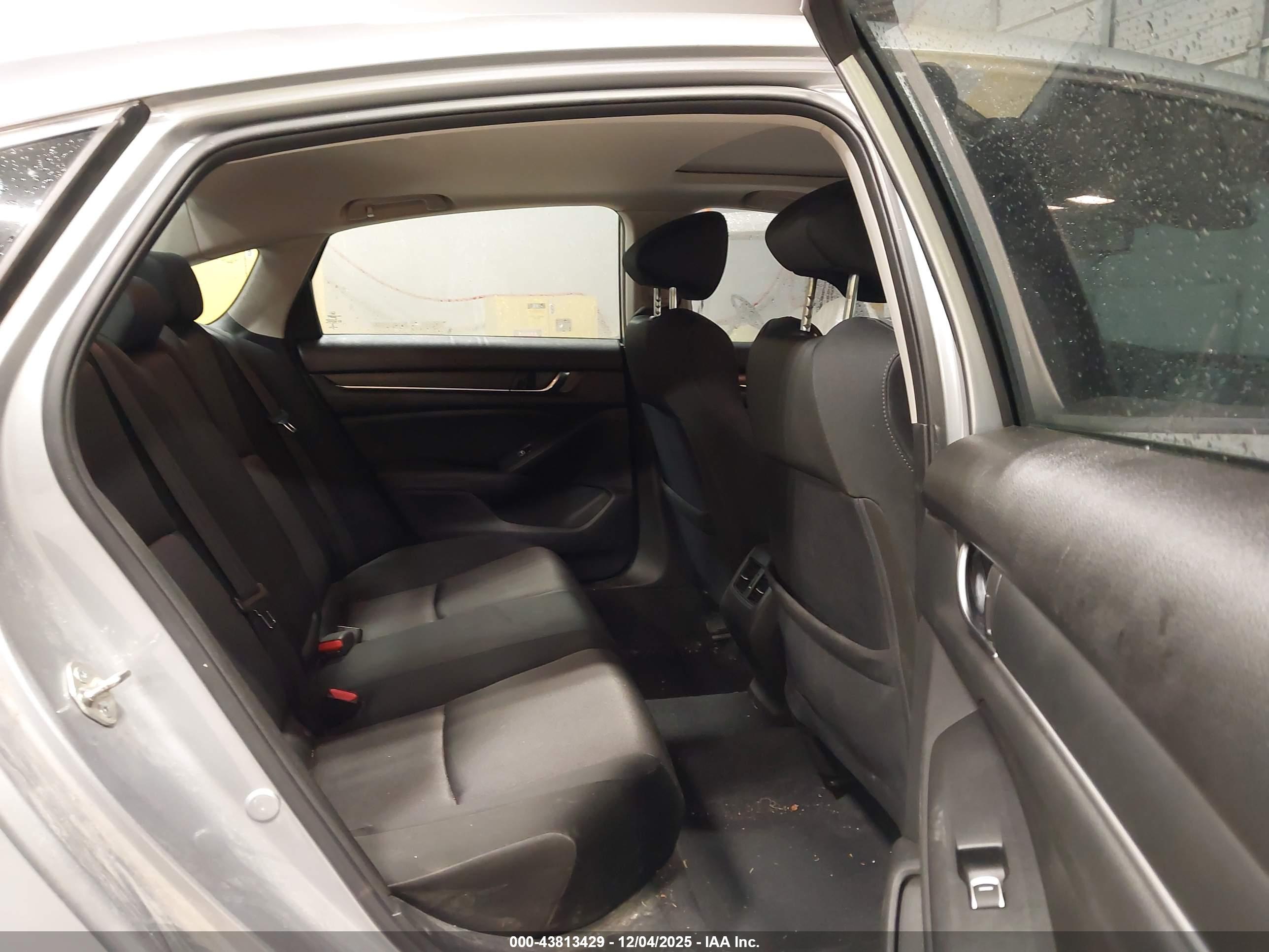 HONDA ACCORD image 8