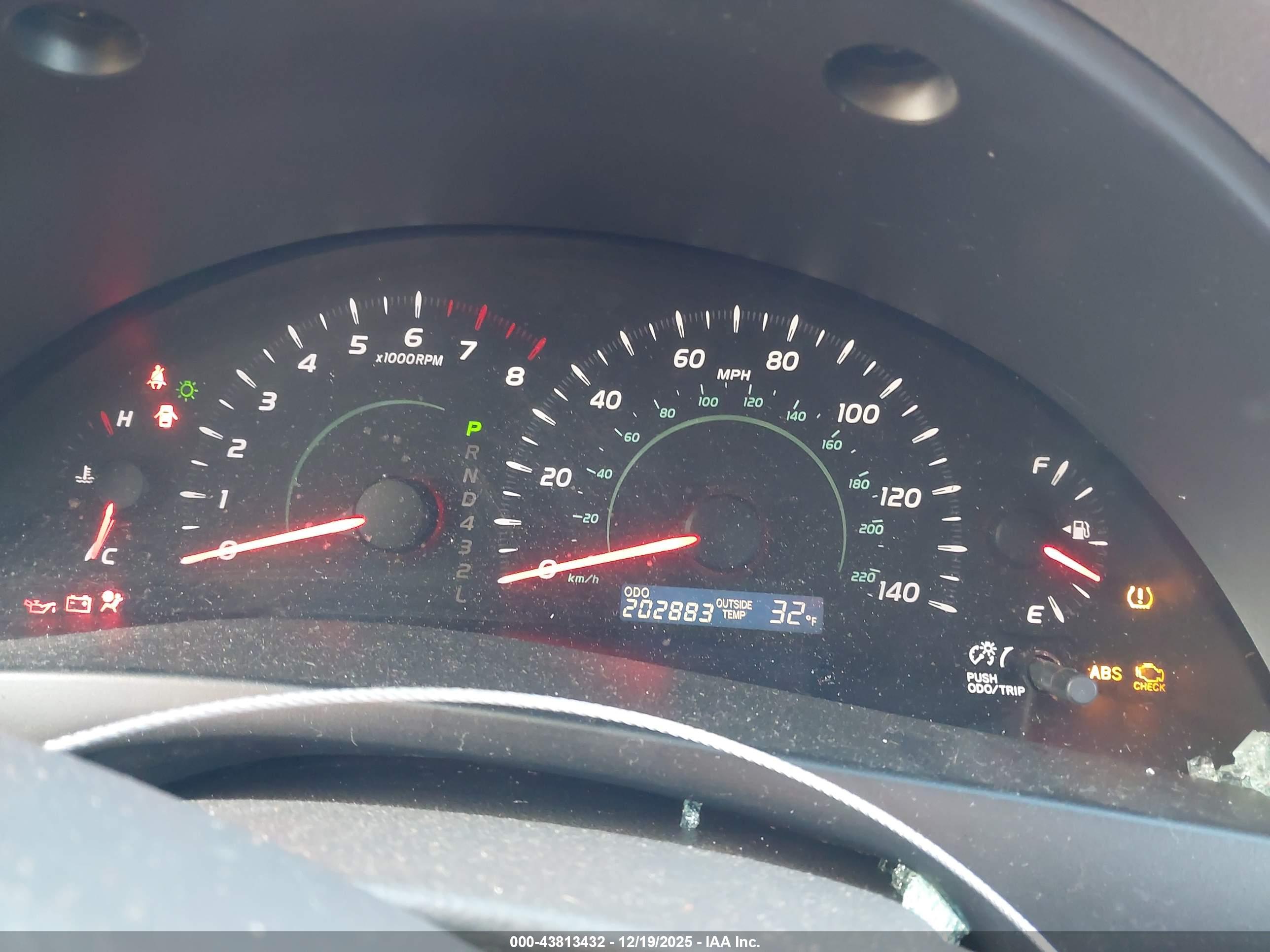 TOYOTA CAMRY image 7