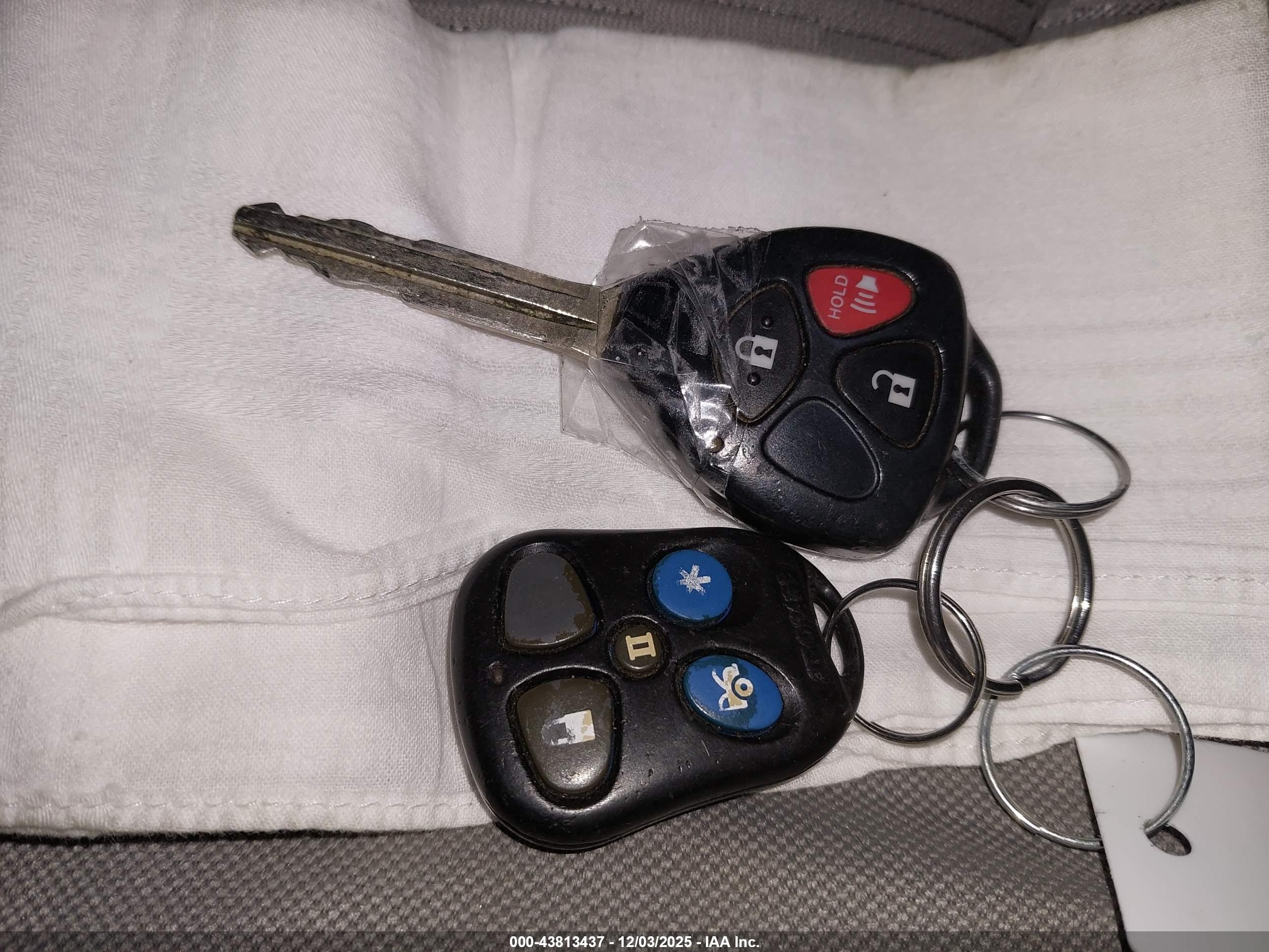 TOYOTA RAV4 image 11