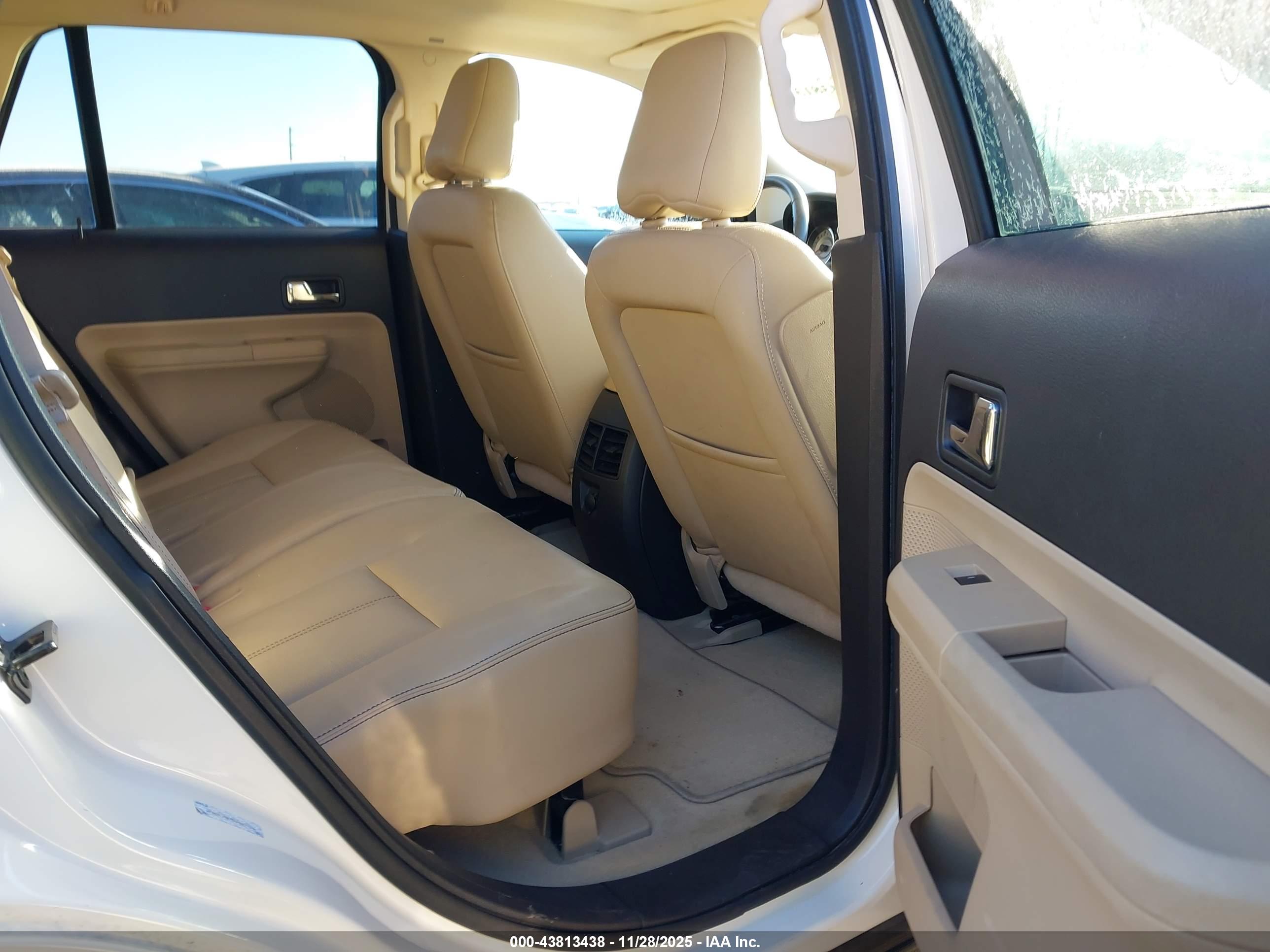 FORD EDGE image 8