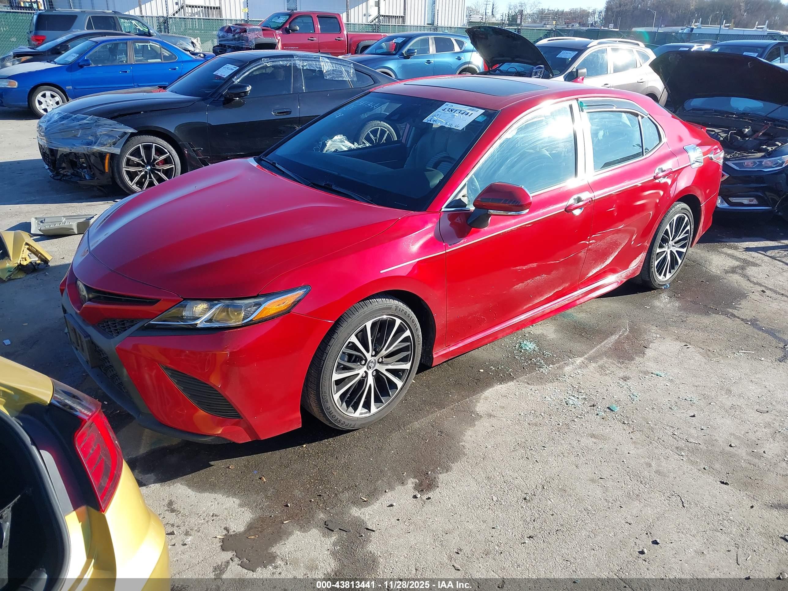 TOYOTA CAMRY image 2